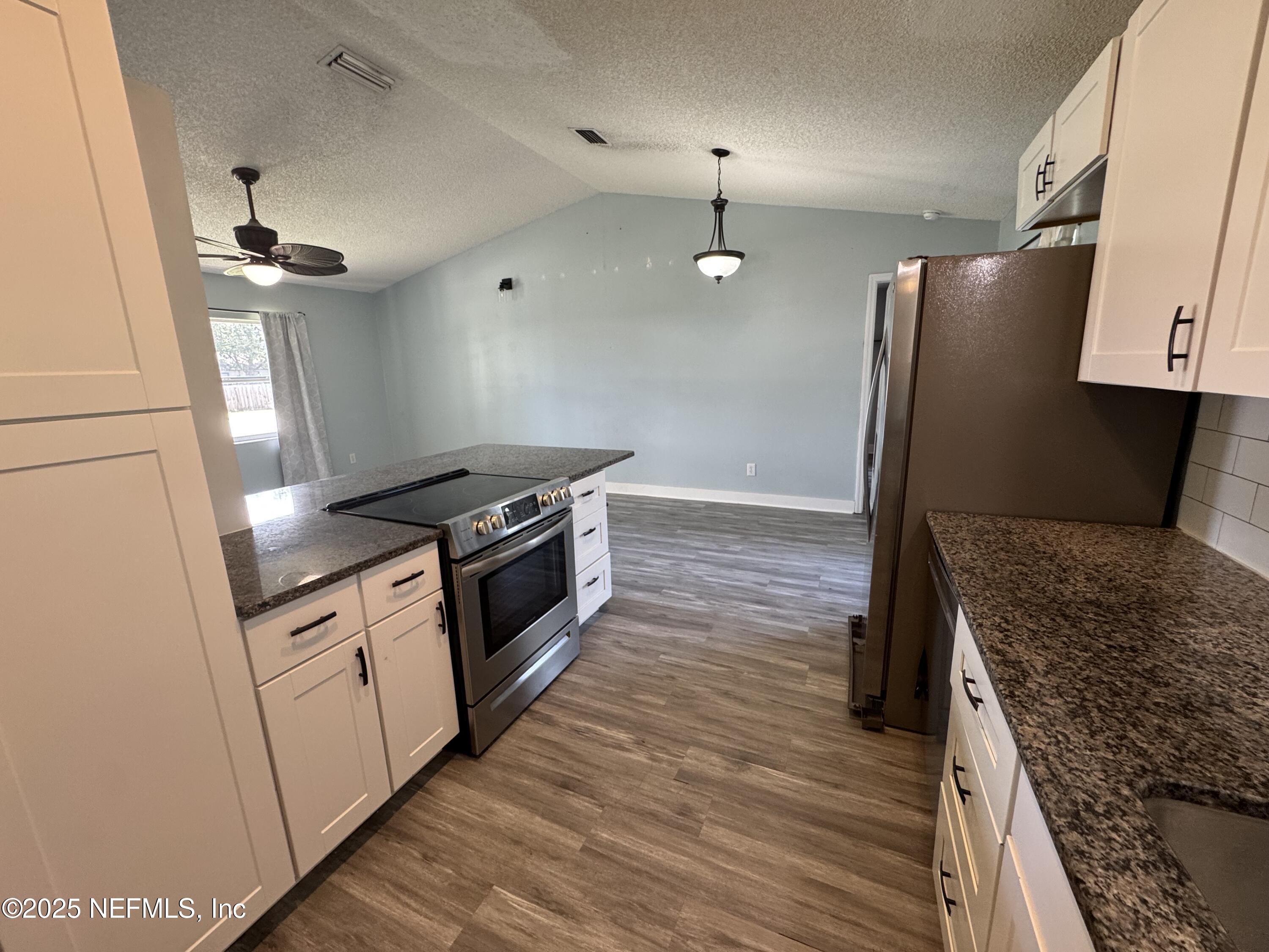 6070 BALTIMORE Avenue