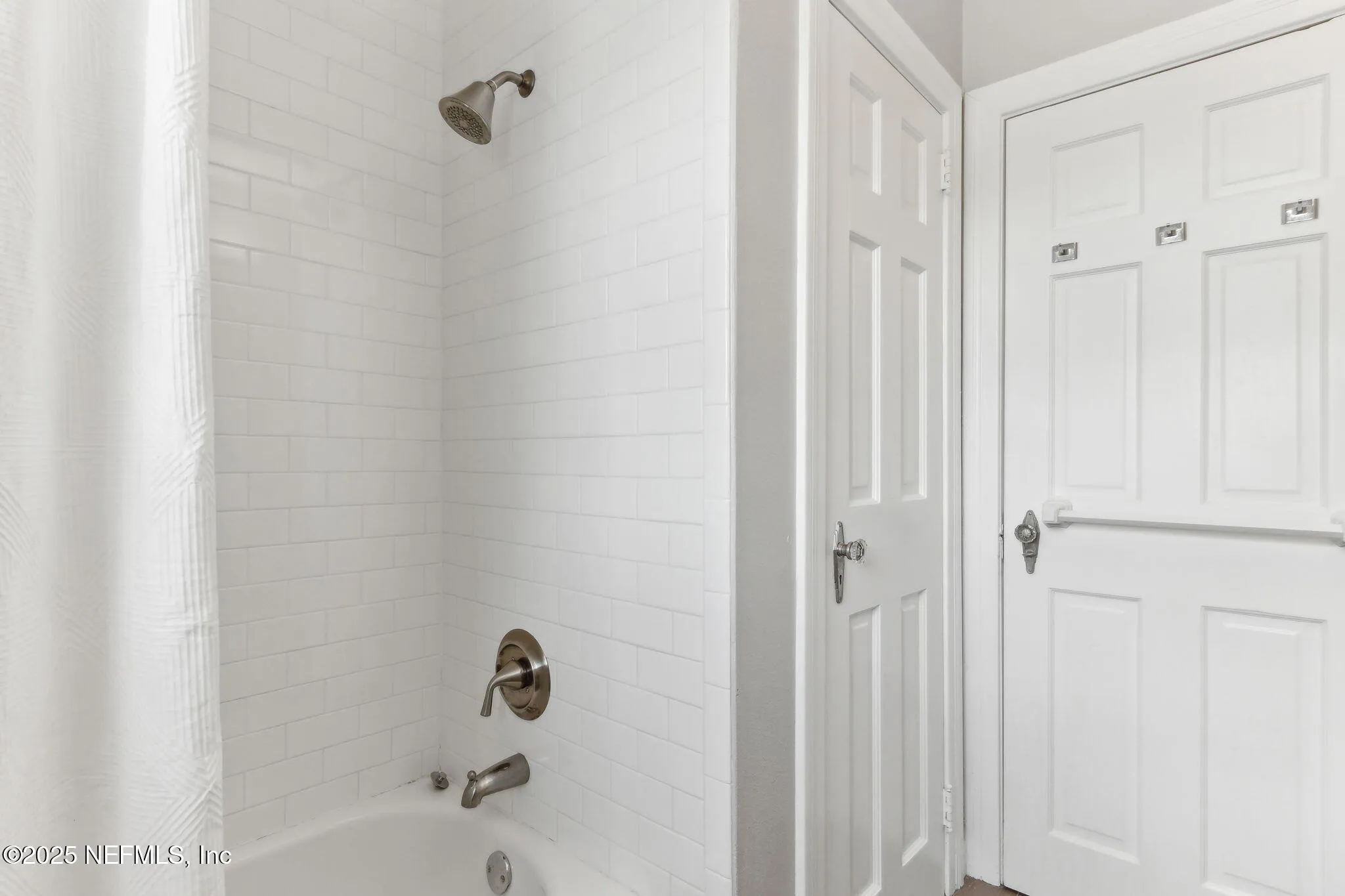 Jacksonville, Florida 32207, United States, 3 Bedrooms Bedrooms, ,2 BathroomsBathrooms,Residential,Pending,120762