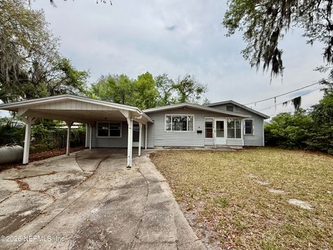 Photo of 7330 ELWOOD Avenue, Jacksonville, FL 32208 (MLS # 2144103)