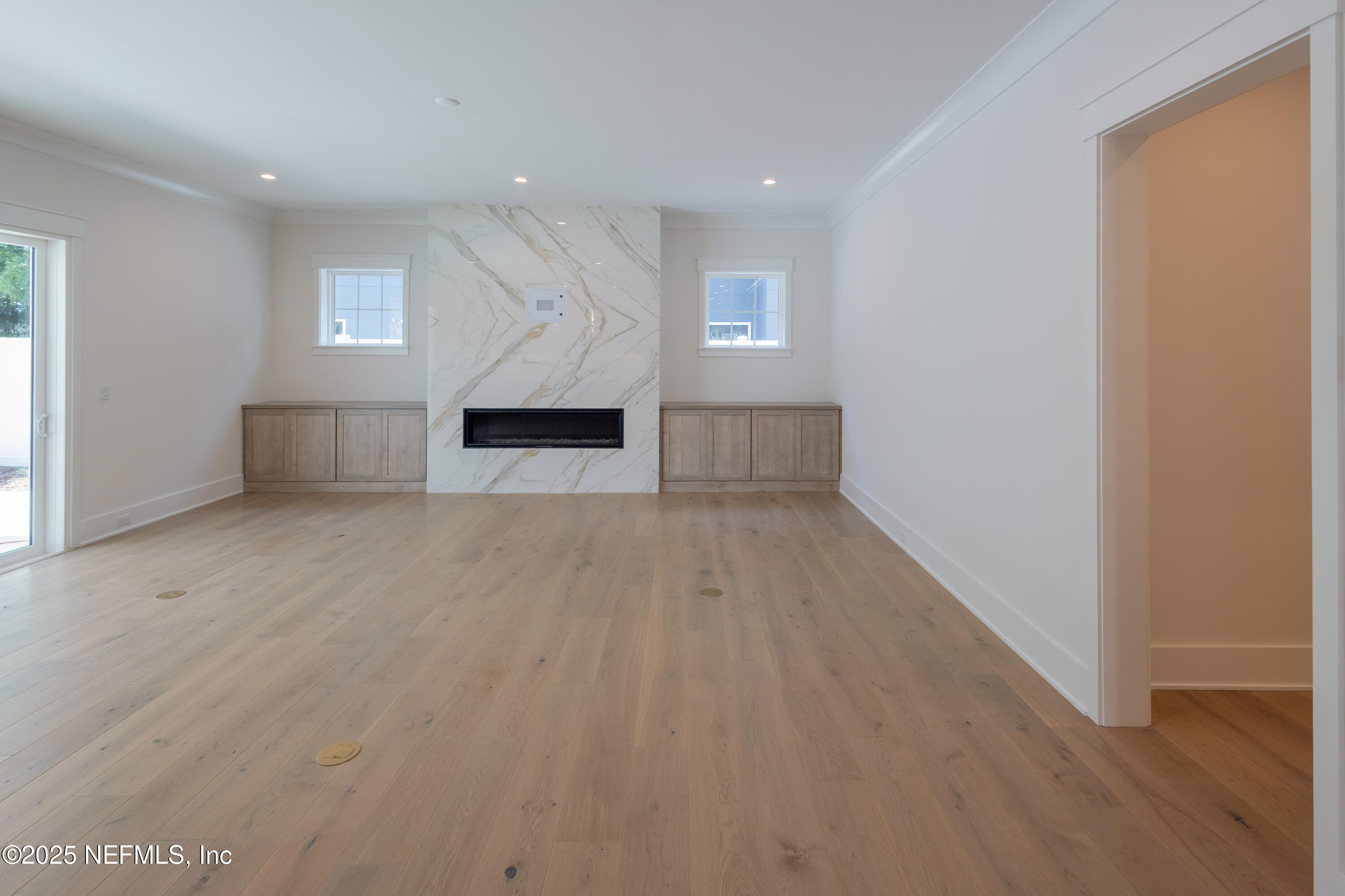 392 4TH Street