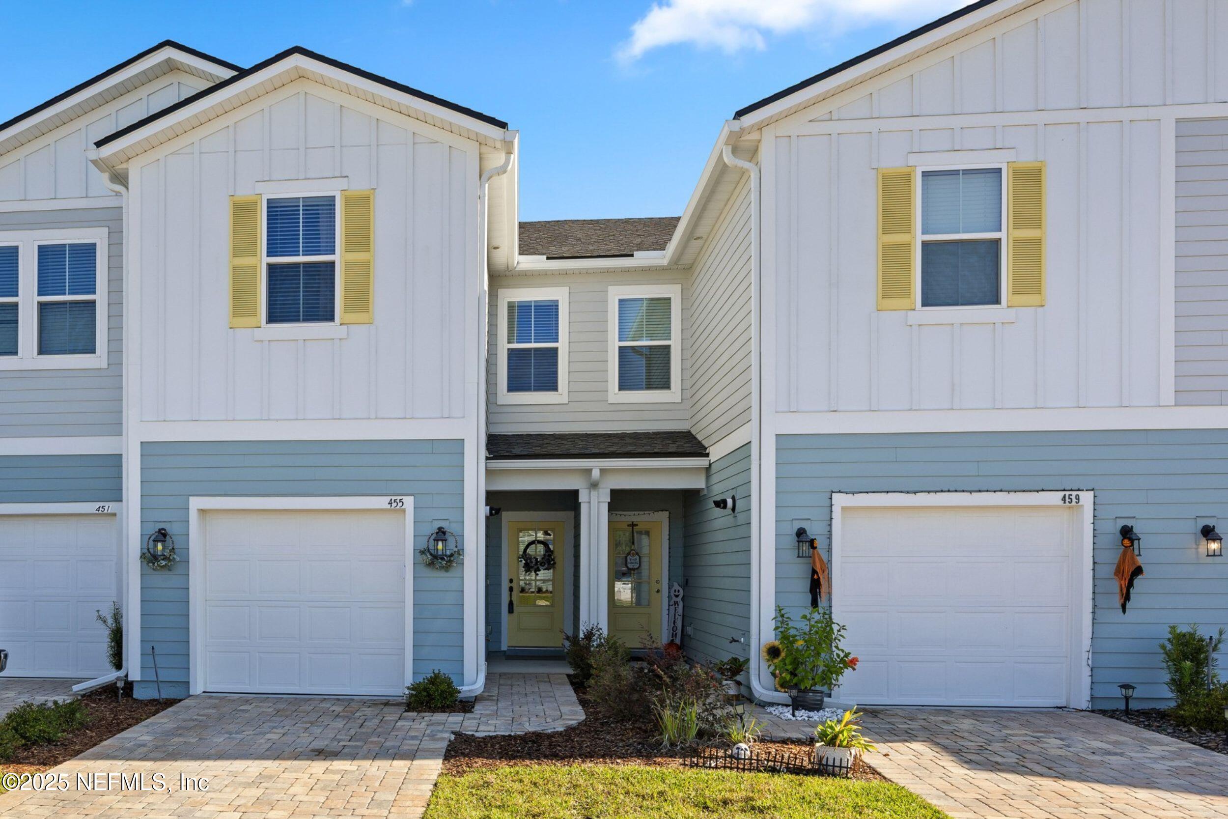 455 BRANDON LAKES Drive