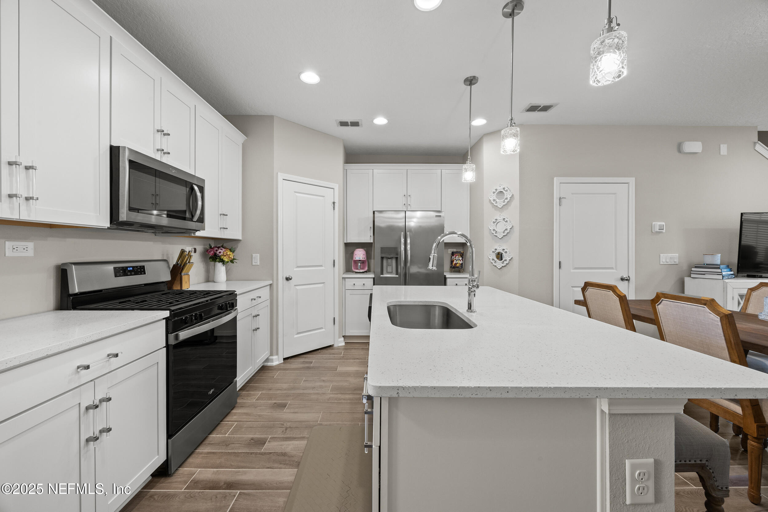 455 BRANDON LAKES Drive