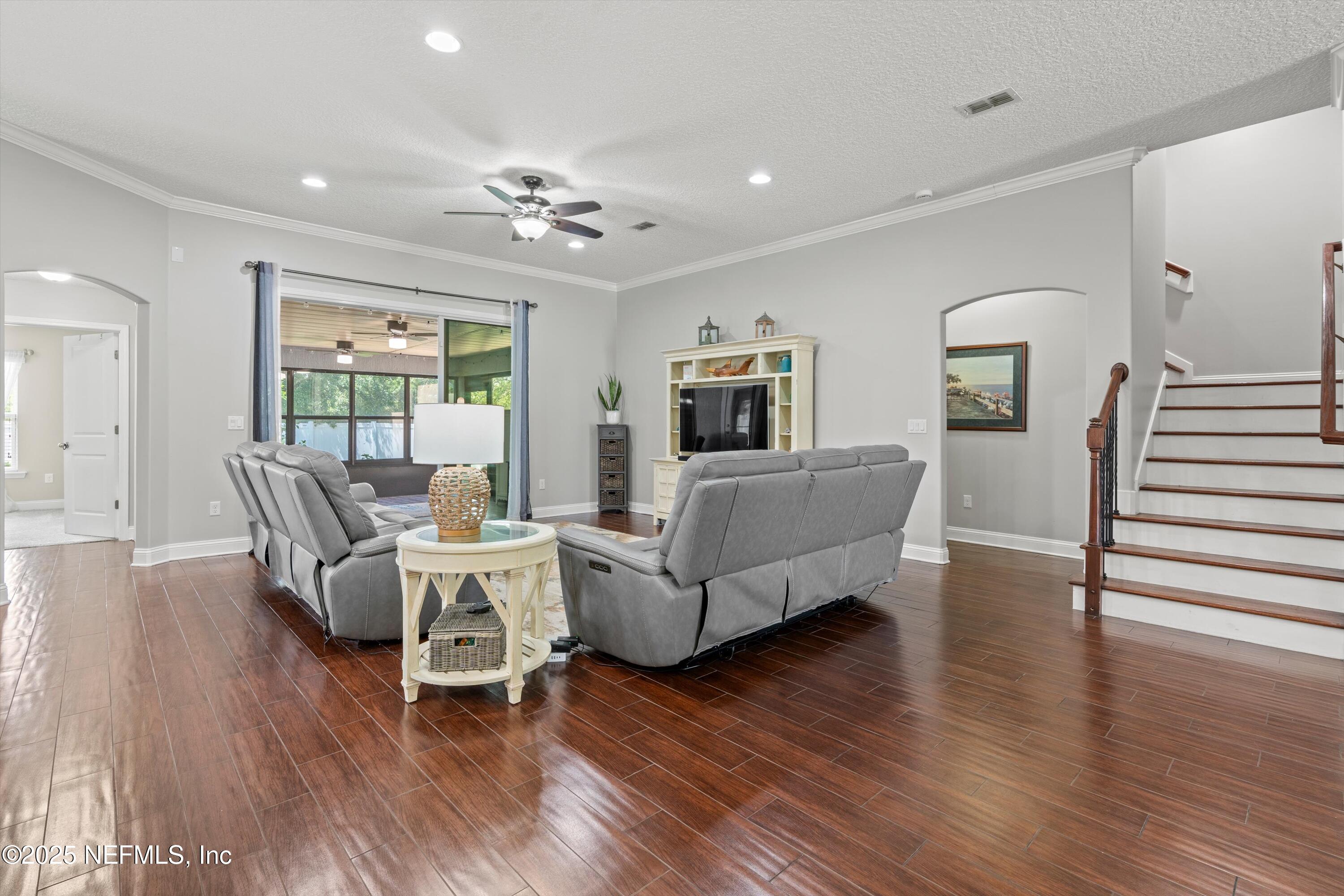 205 S BELLAGIO Drive