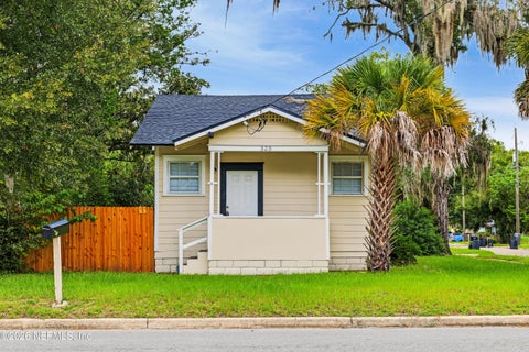 Photo of 325 E 63RD Street, Jacksonville, FL 32208 (MLS # 2166565)