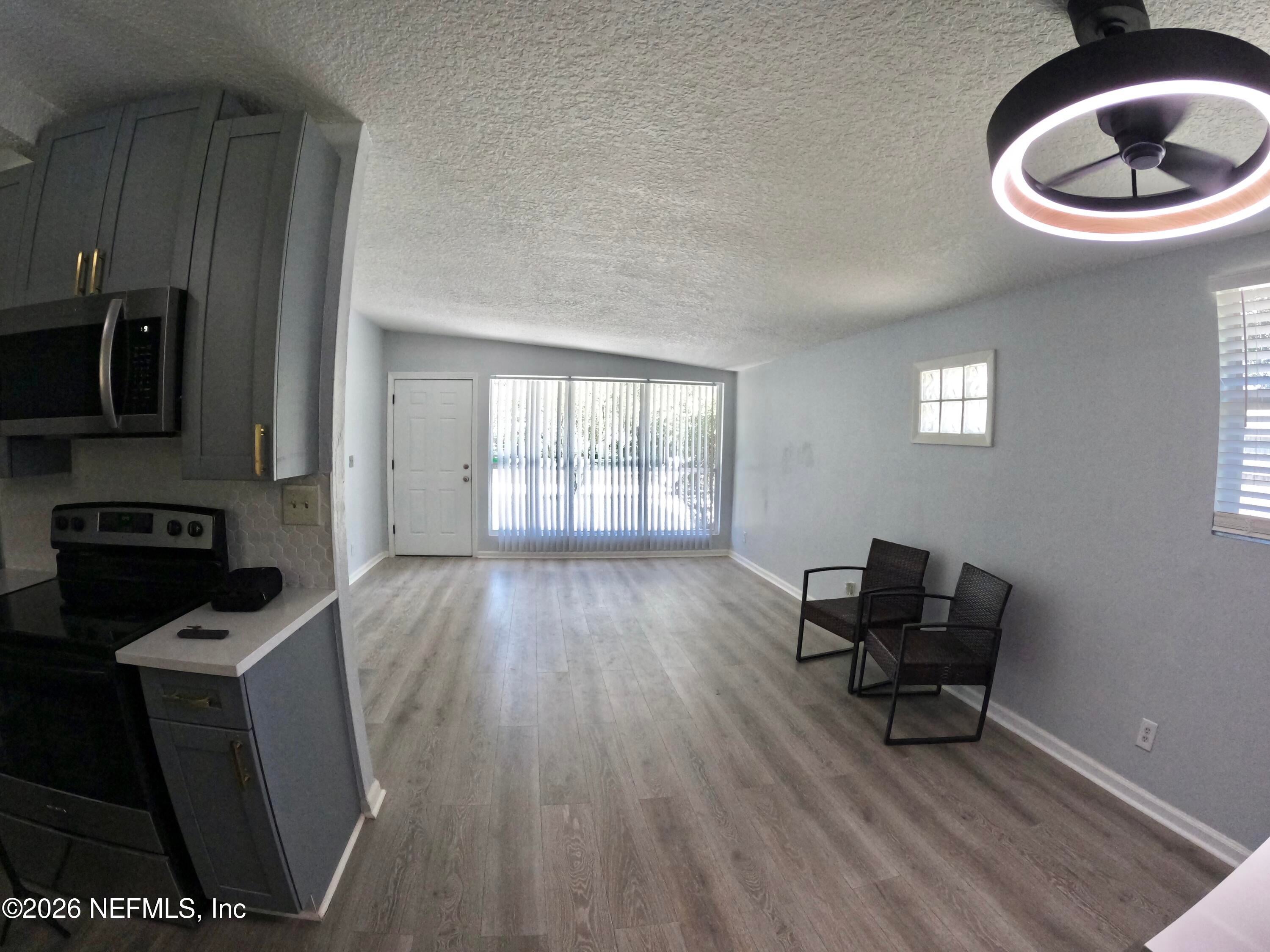 3039 LORMAN Drive