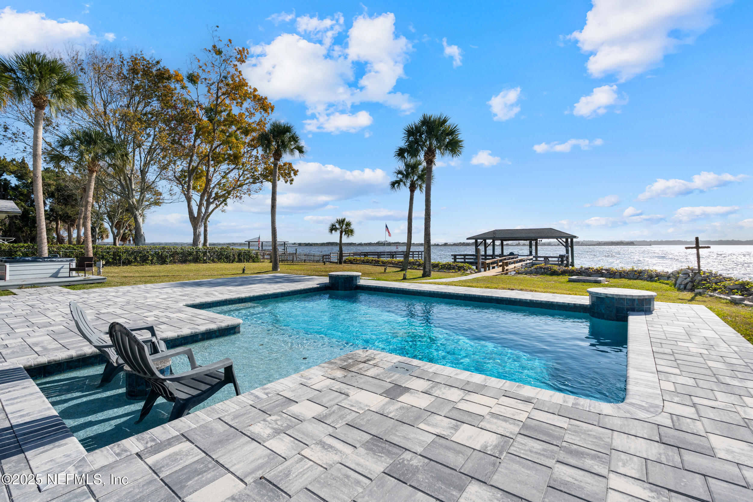 8978 HECKSCHER Drive