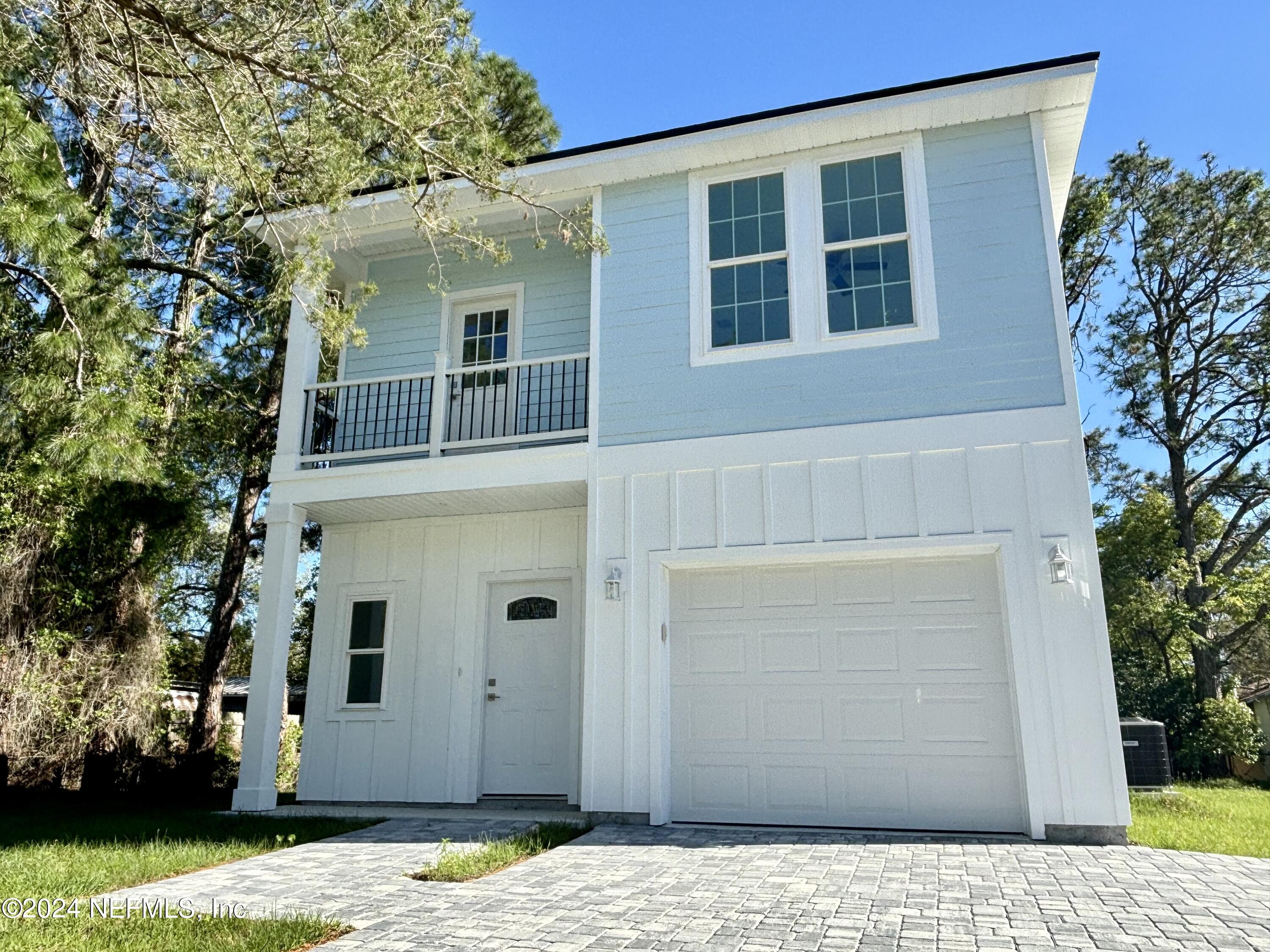 St Augustine, FL home for sale located at 688 Coral Circle, St Augustine, FL 32080