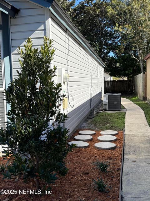 A home in Middleburg