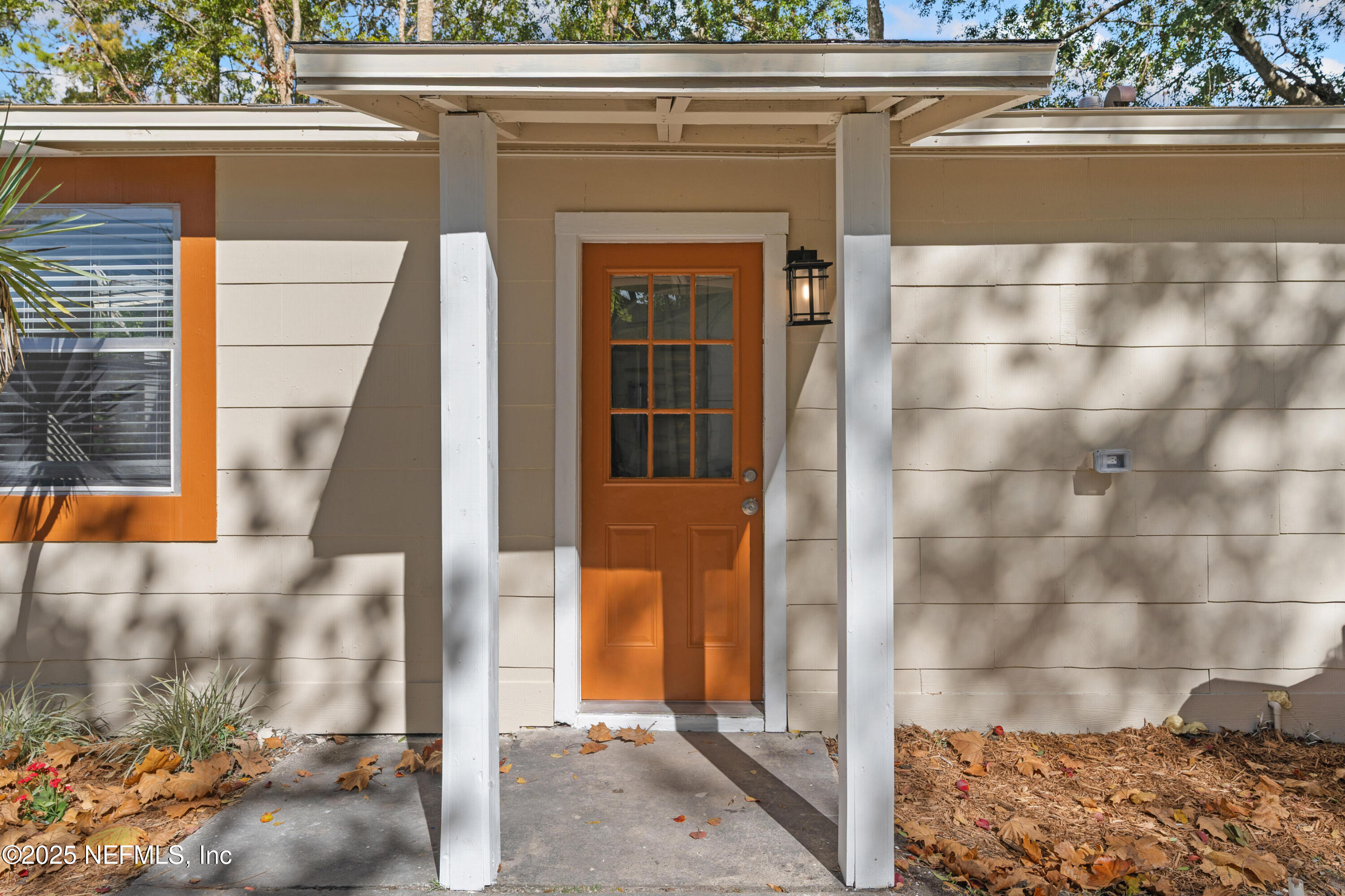 1169 COMANCHE Street