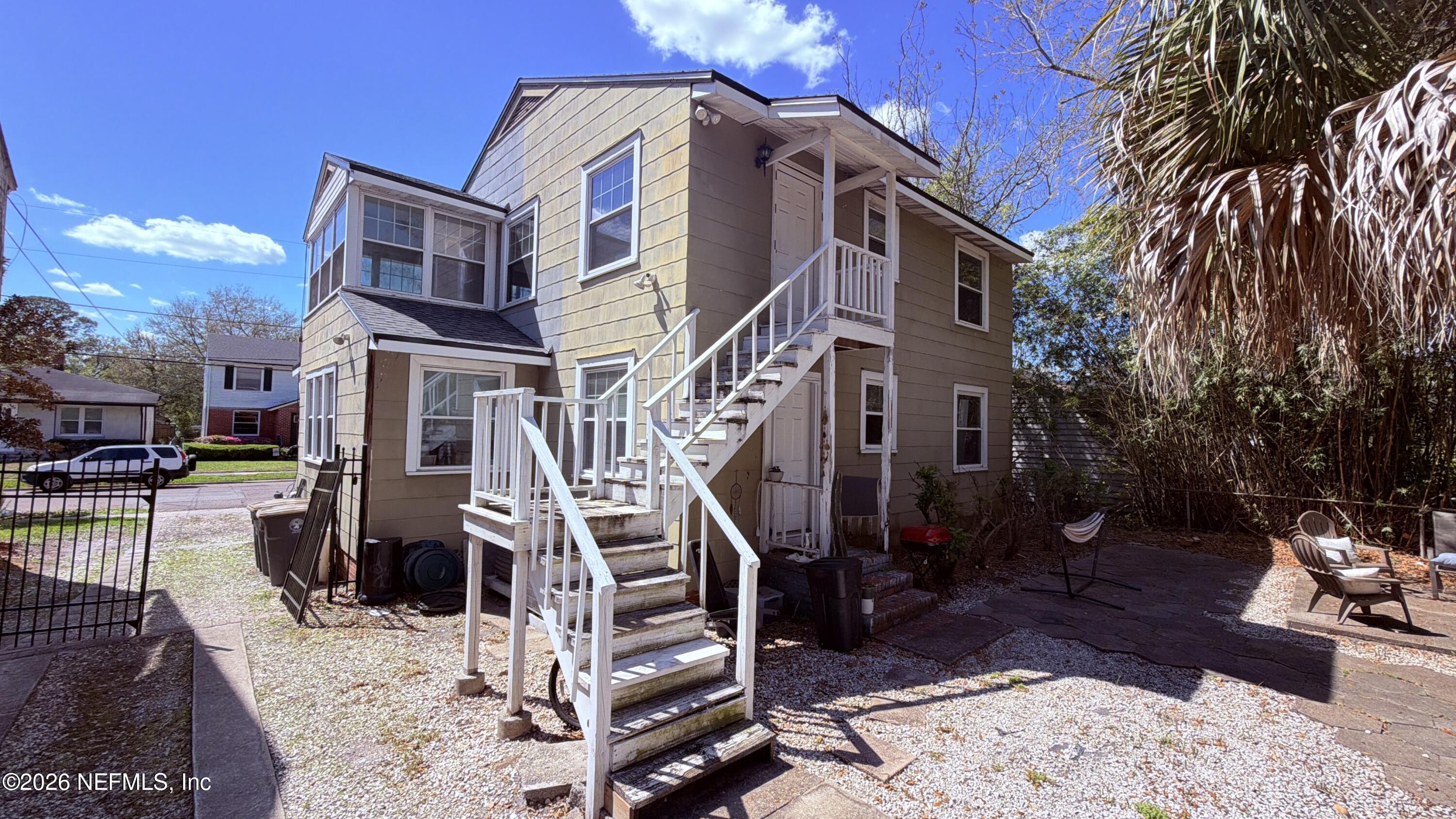 1377 INGLESIDE Avenue