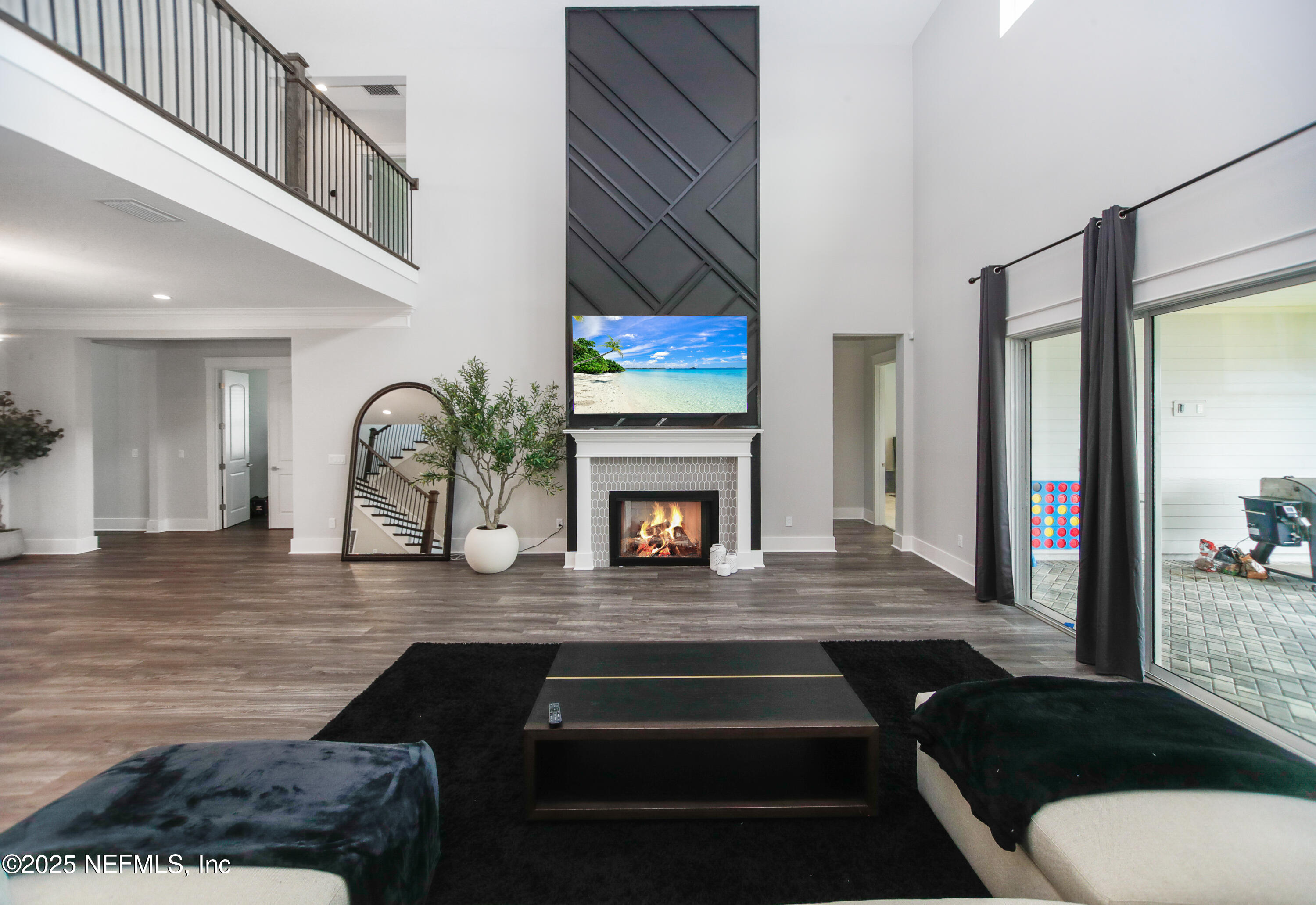 151 HILLENDALE Circle