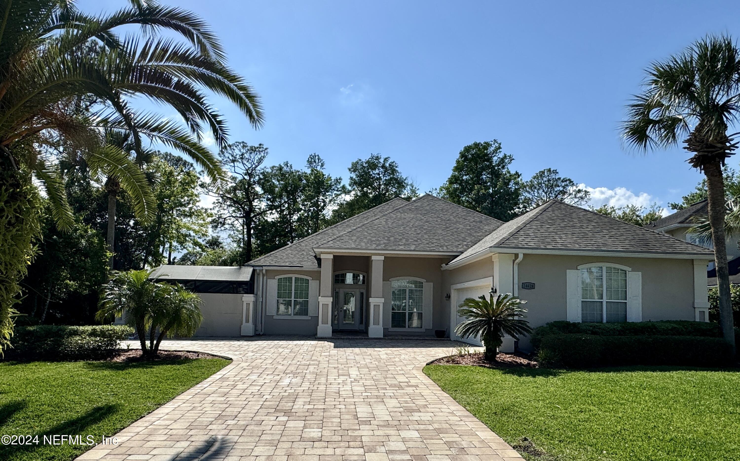 Jacksonville, FL home for sale located at 14628 Crystal View Lane, Jacksonville, FL 32250