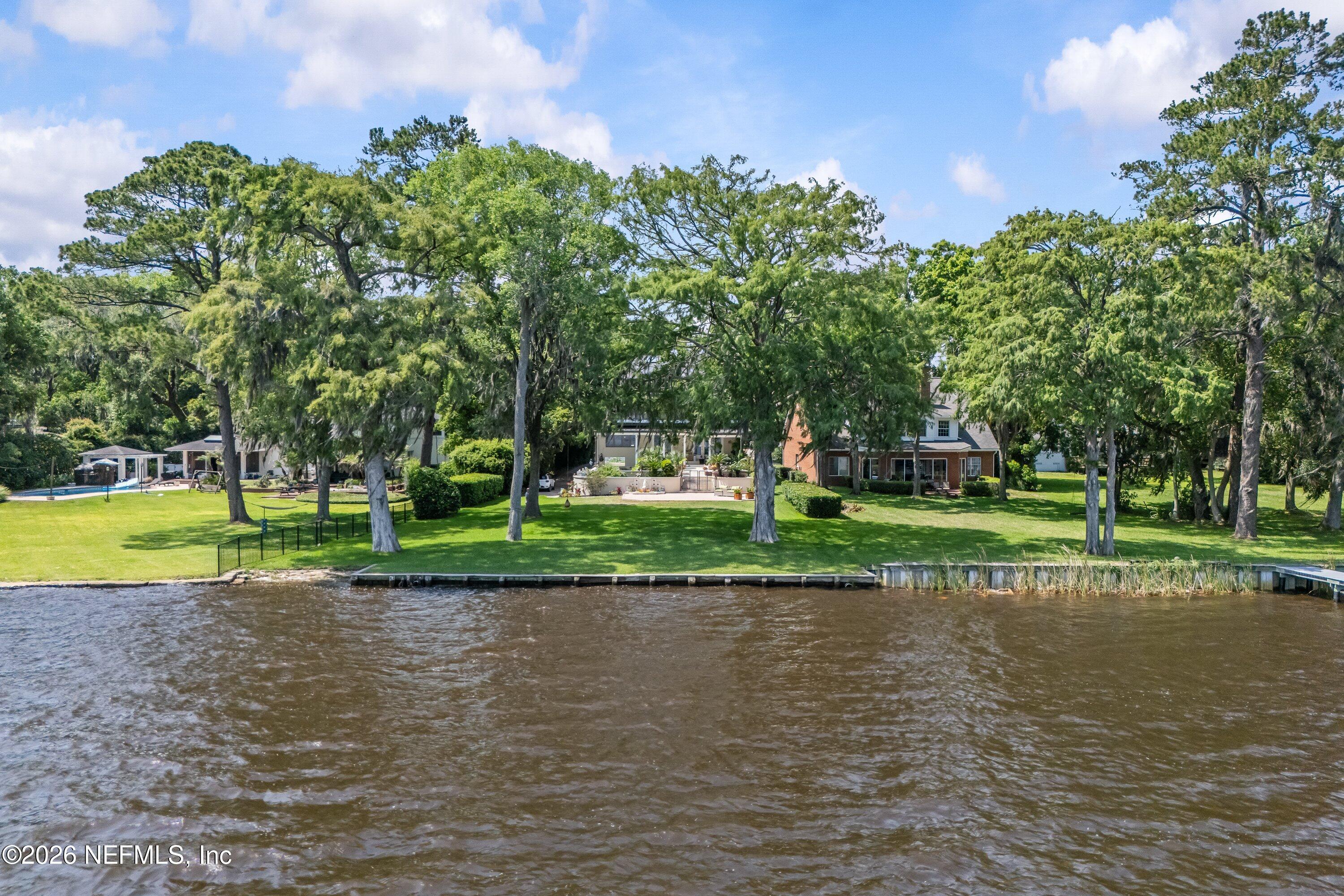3030 LAKE SHORE Boulevard