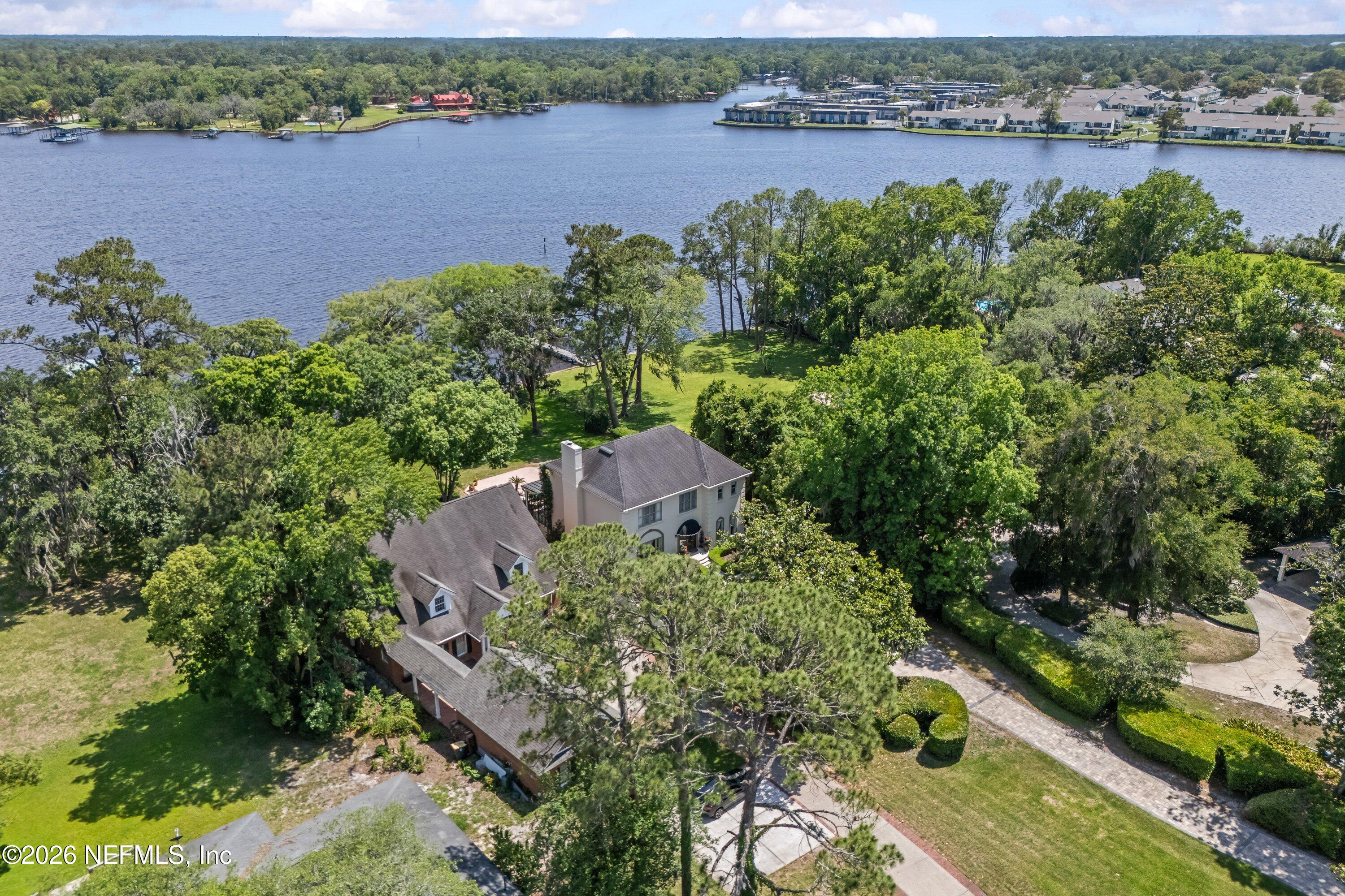 3030 LAKE SHORE Boulevard