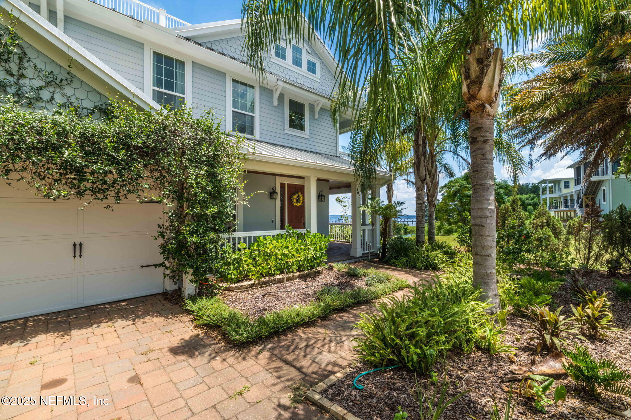 102 YACHT CLUB POINTE