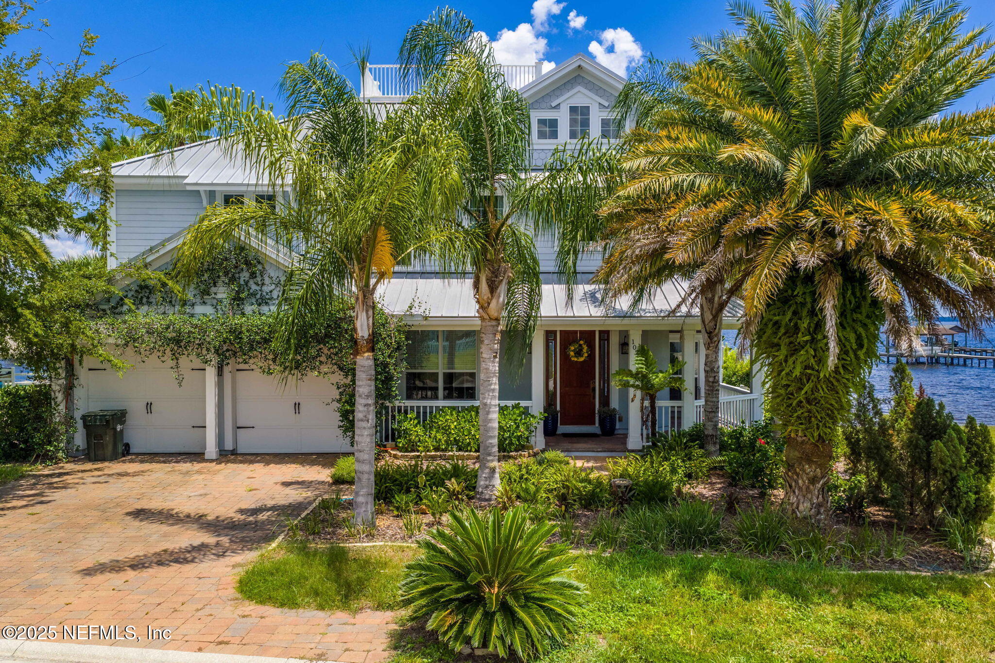 102 YACHT CLUB POINTE