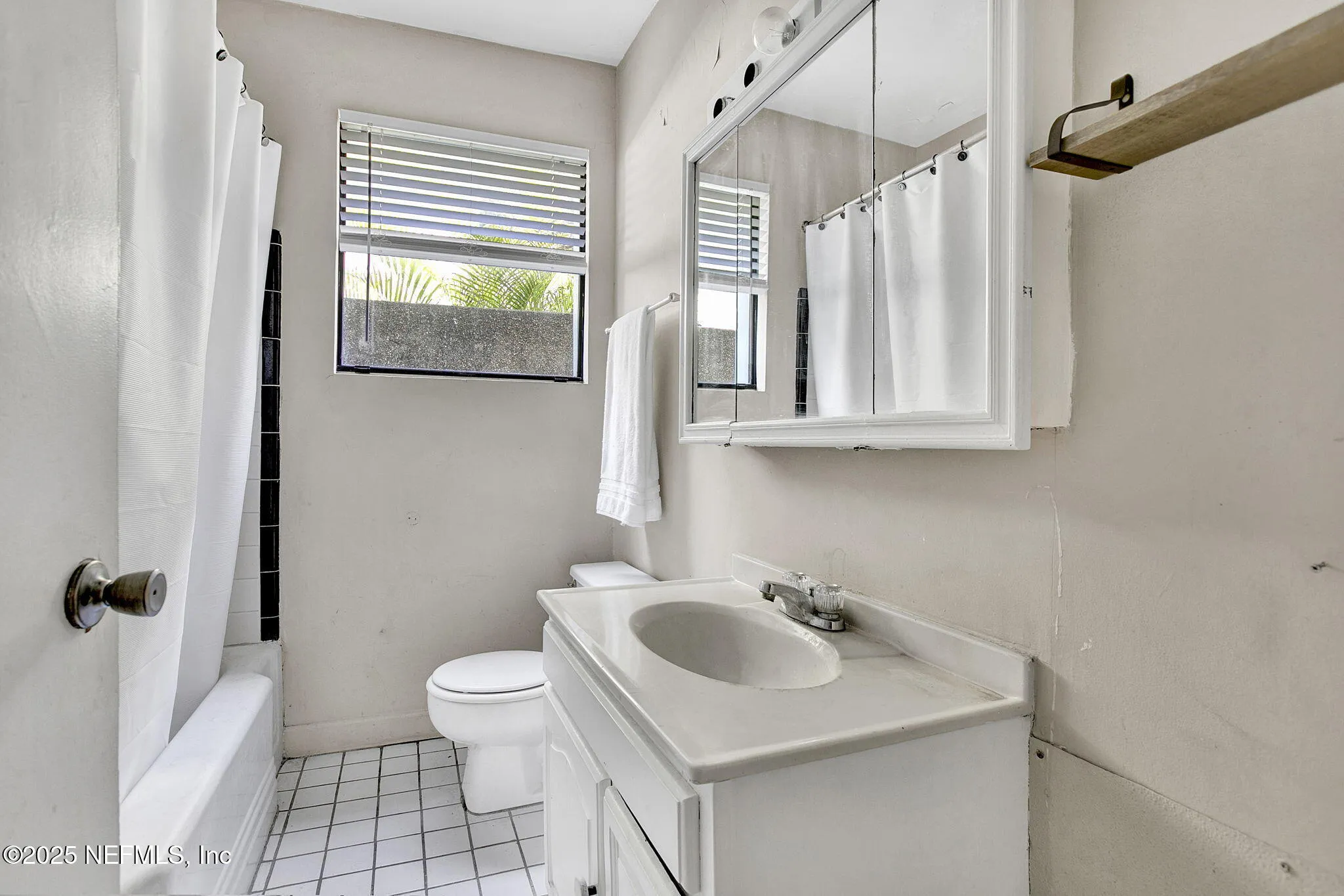 Neptune Beach, Florida 32266, United States, 5 Bedrooms Bedrooms, ,5 BathroomsBathrooms,Residential,Pending,100777