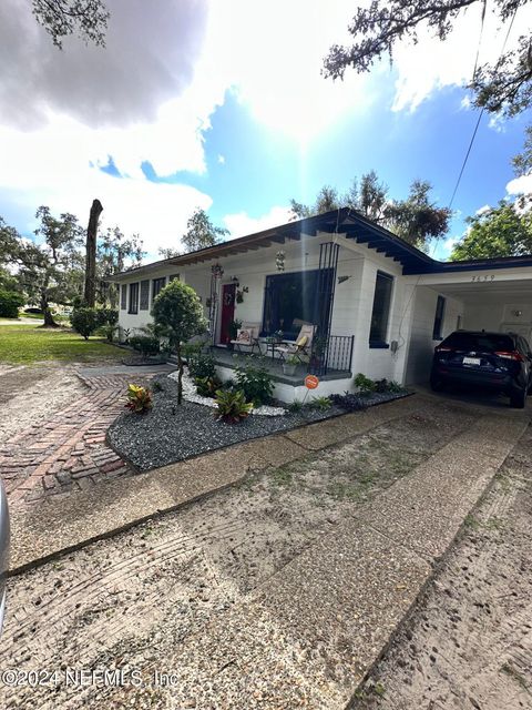 A home in Jacksonville