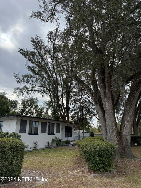 A home in Jacksonville