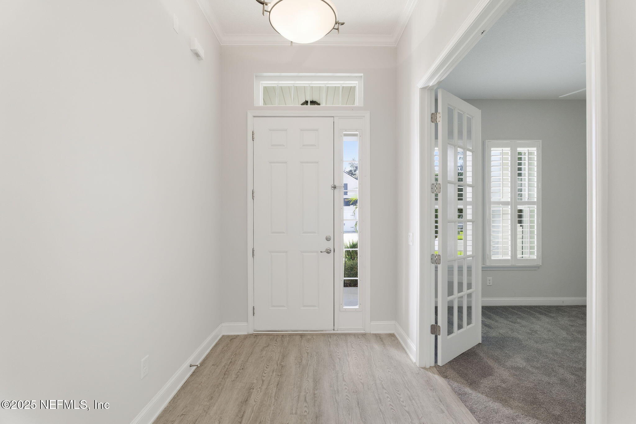 211 PINTORESCO Drive