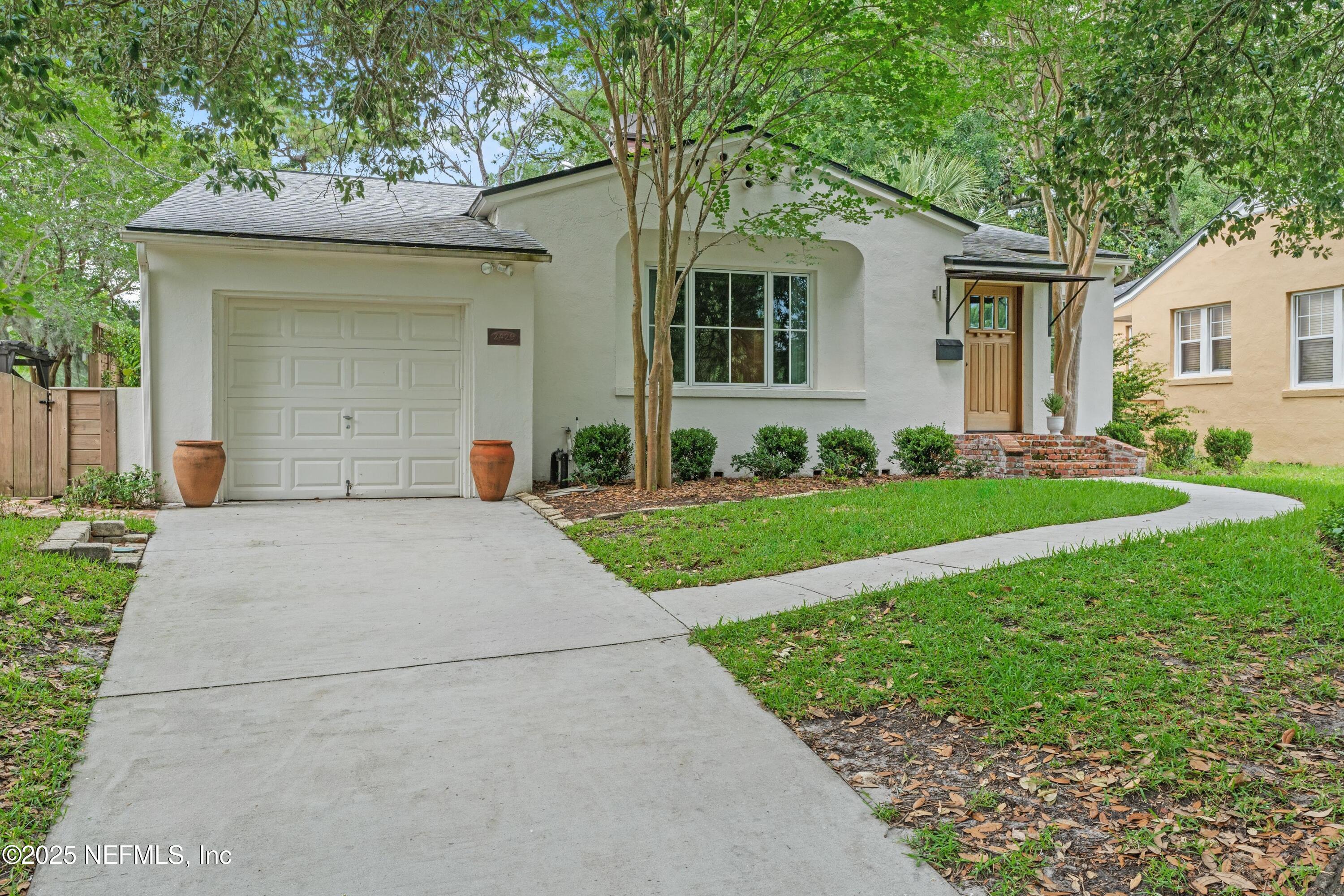 2429 PINERIDGE Road