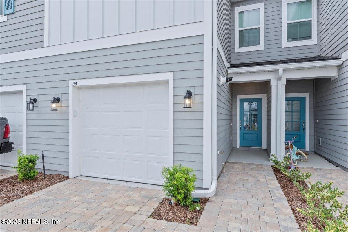 39 THURNHAM Lane