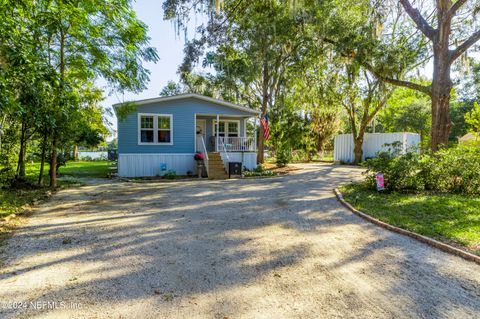 A home in Interlachen