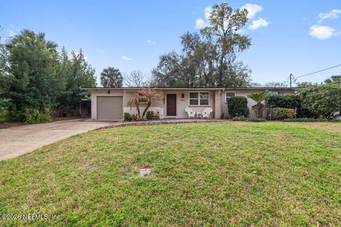 5762 HESTON Road Jacksonville FL 32207