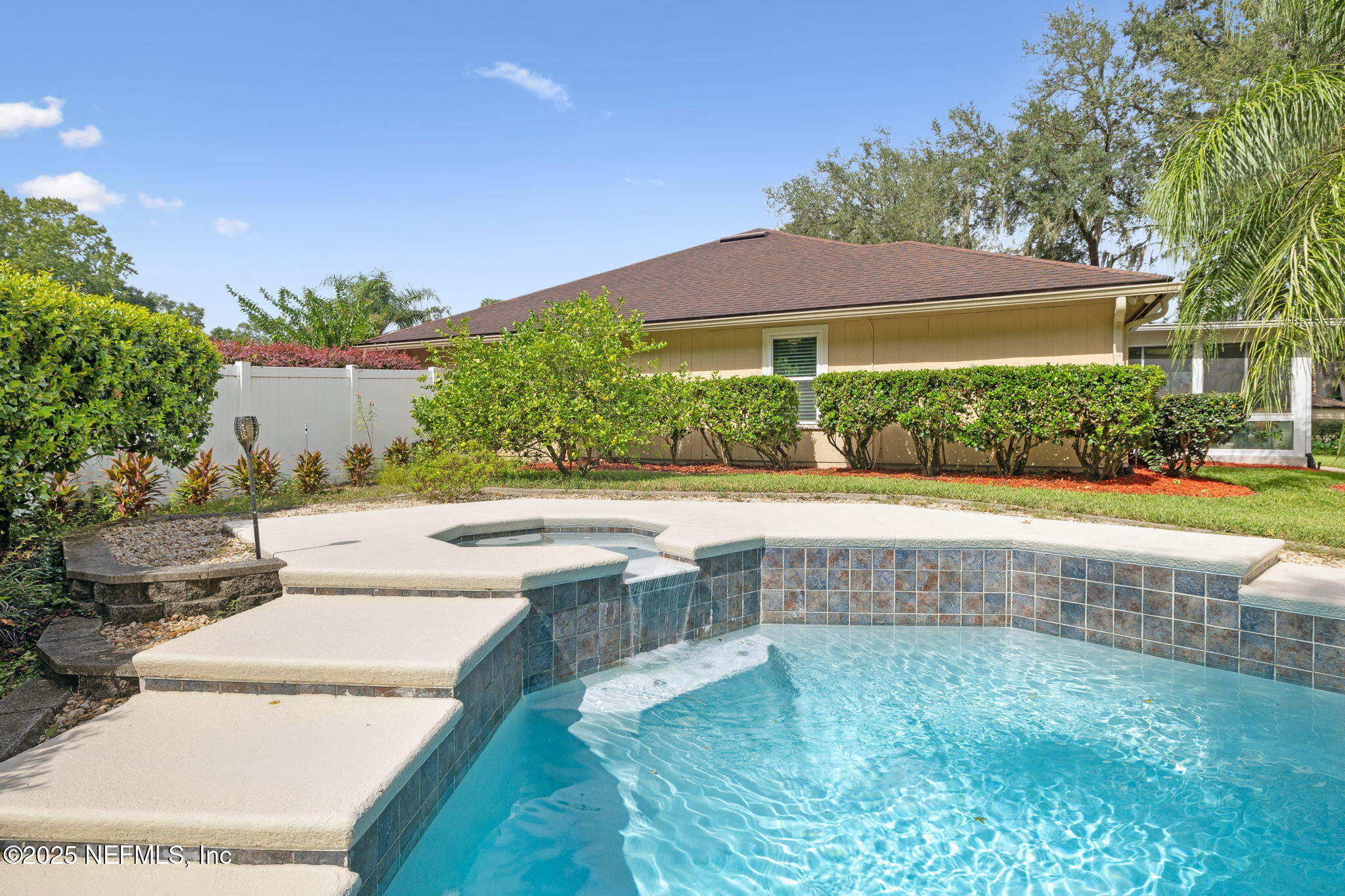 4437 HOLLYGATE Court