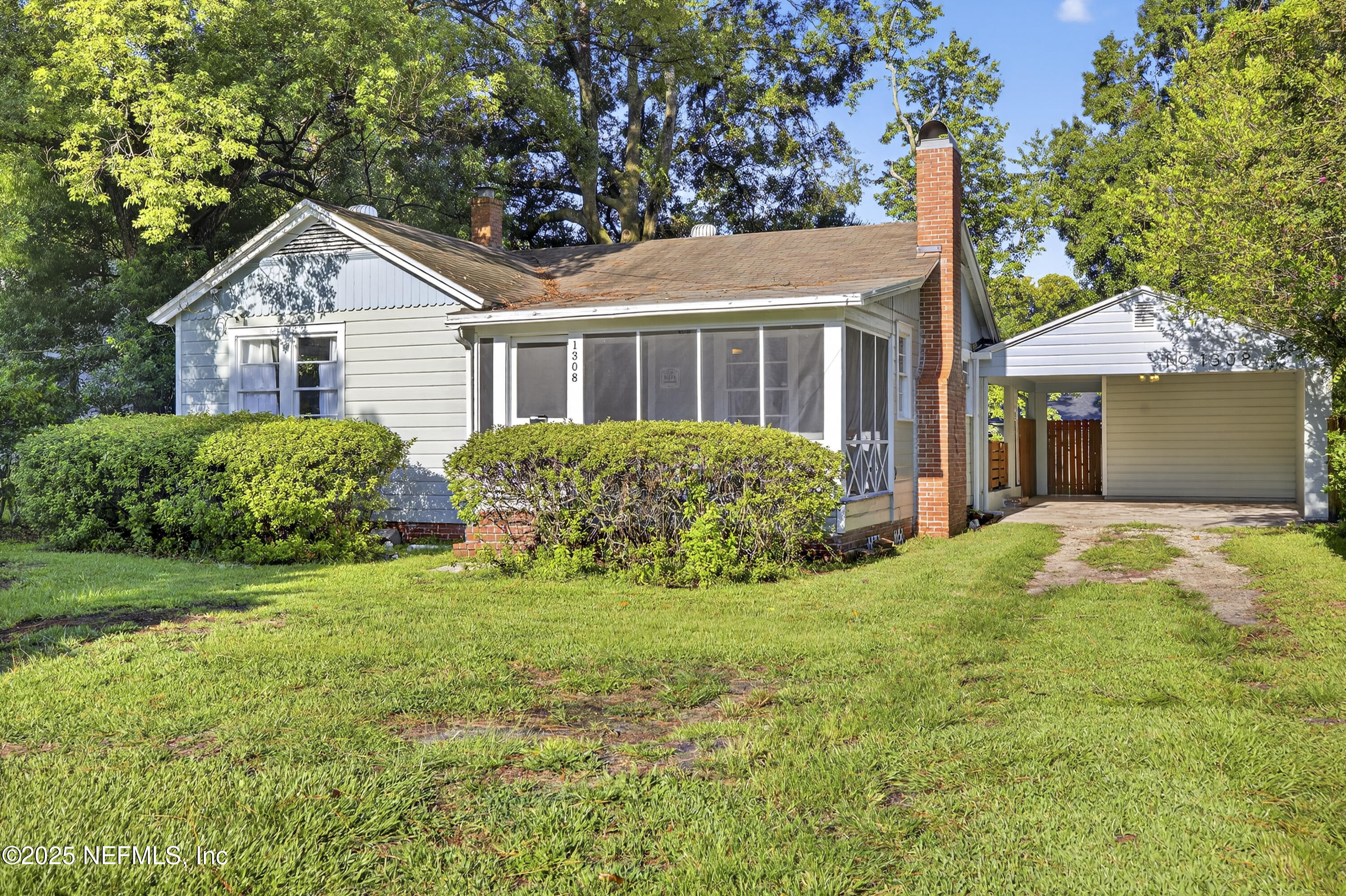 1308 MURRAY Drive