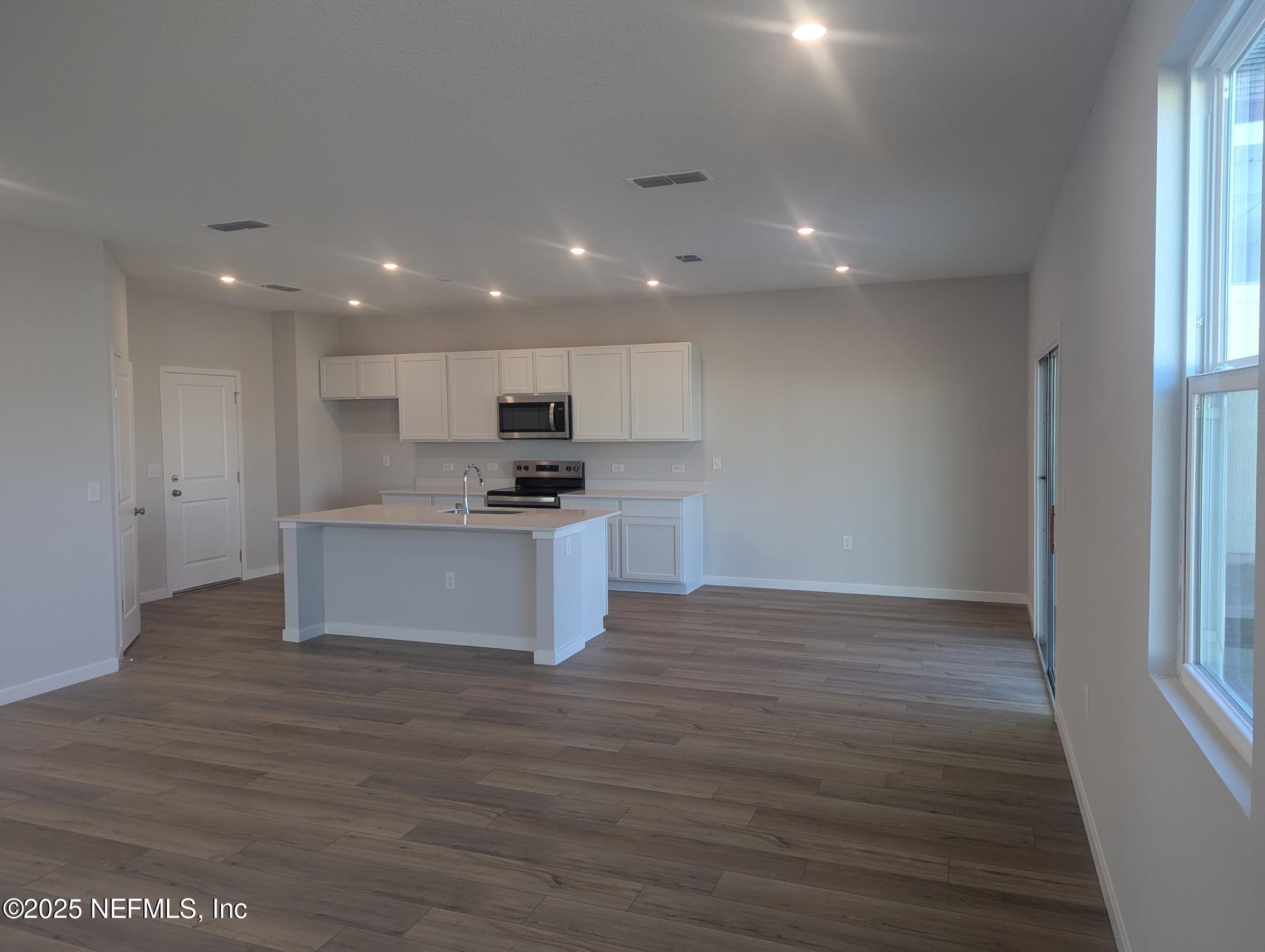 16 BRAZIL NUT Circle 148