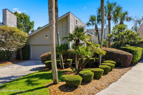Photo of 128 LAKE JULIA Drive N, Ponte Vedra Beach, FL 32082 (MLS # 2150170)