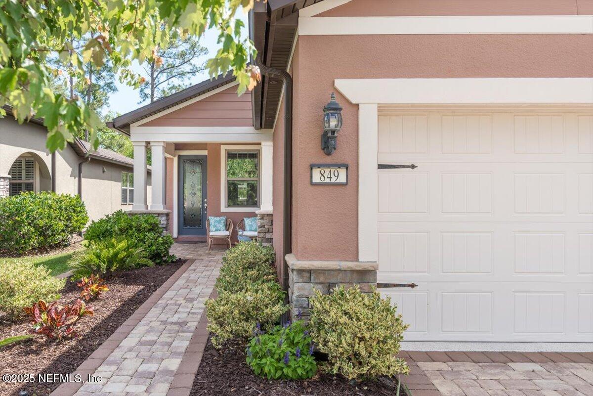 849 TREE SIDE Lane