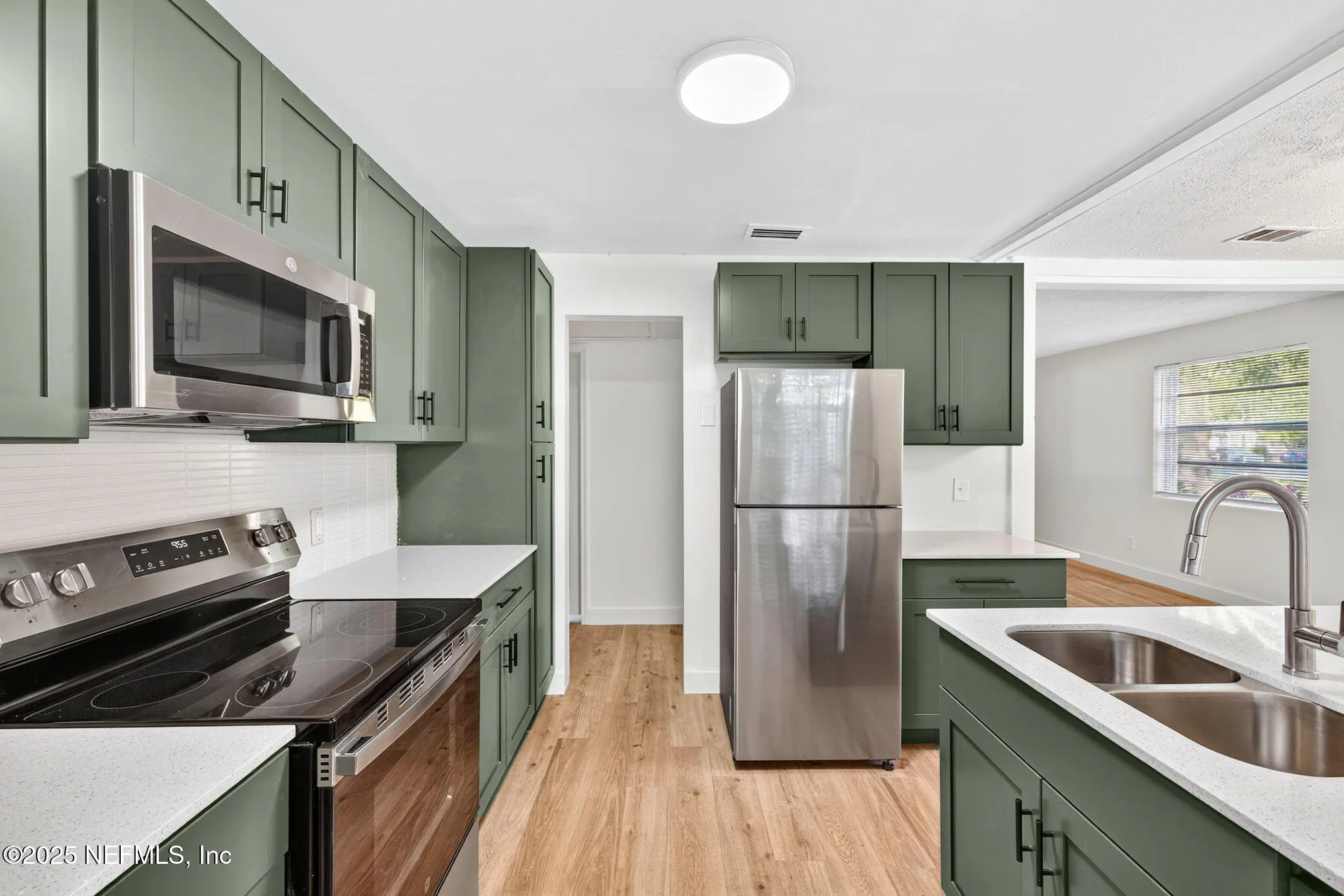 Jacksonville, Florida 32205, United States, 3 Bedrooms Bedrooms, ,1 BathroomBathrooms,Residential,Active,232841