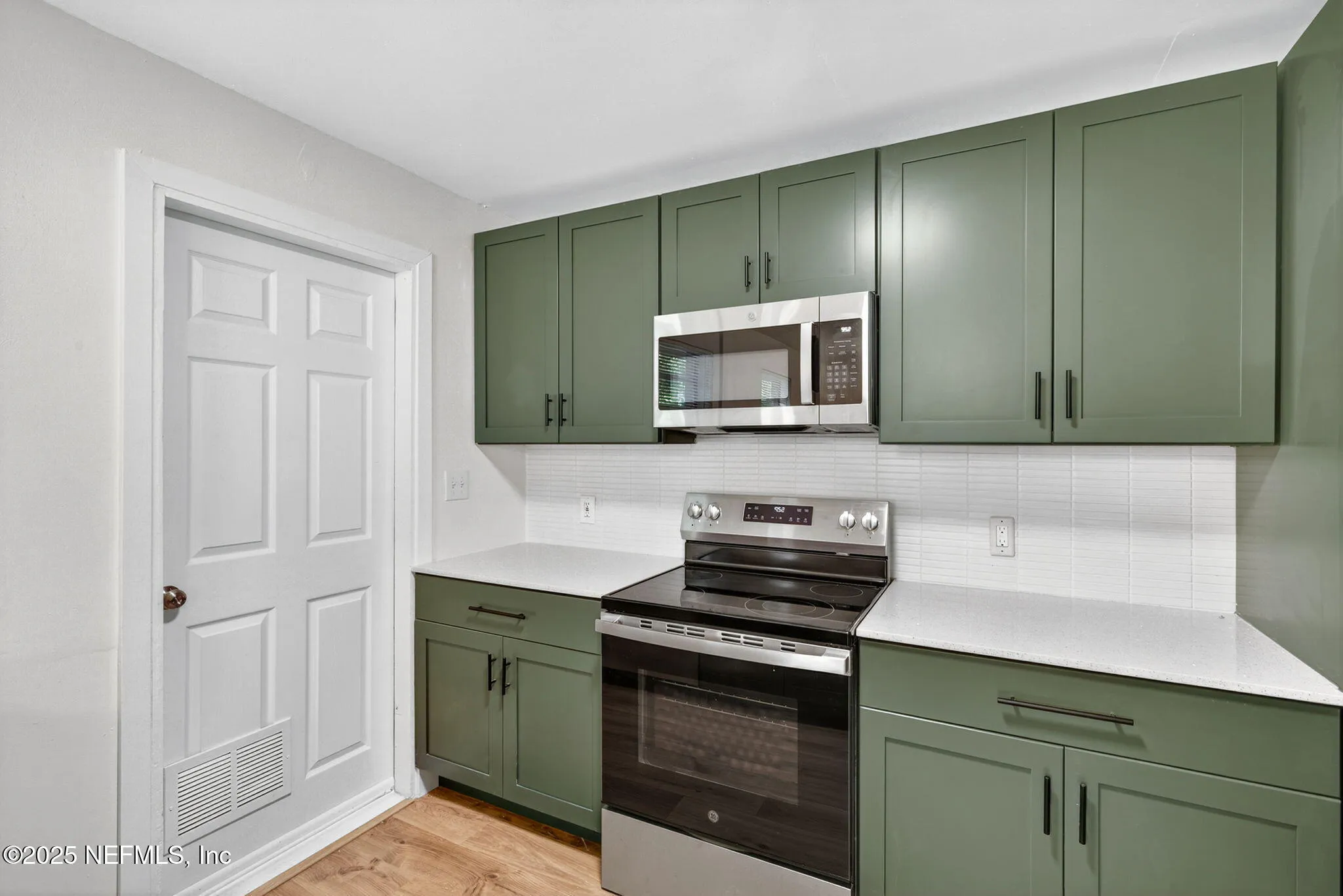 Jacksonville, Florida 32205, United States, 3 Bedrooms Bedrooms, ,1 BathroomBathrooms,Residential,Active,232841