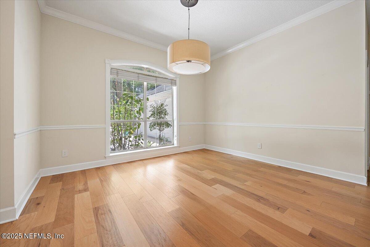 2227 BAREFOOT Trace