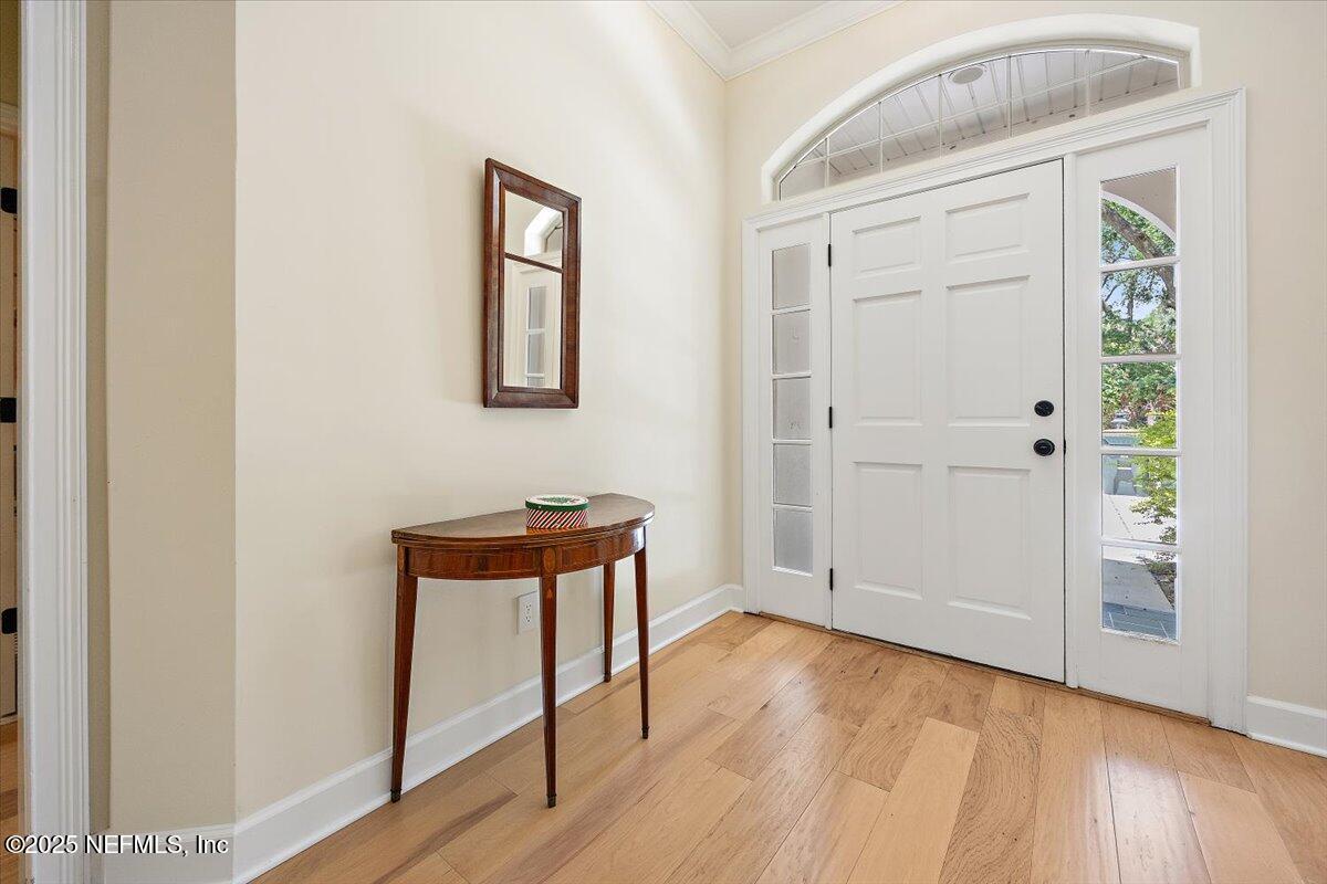 2227 BAREFOOT Trace