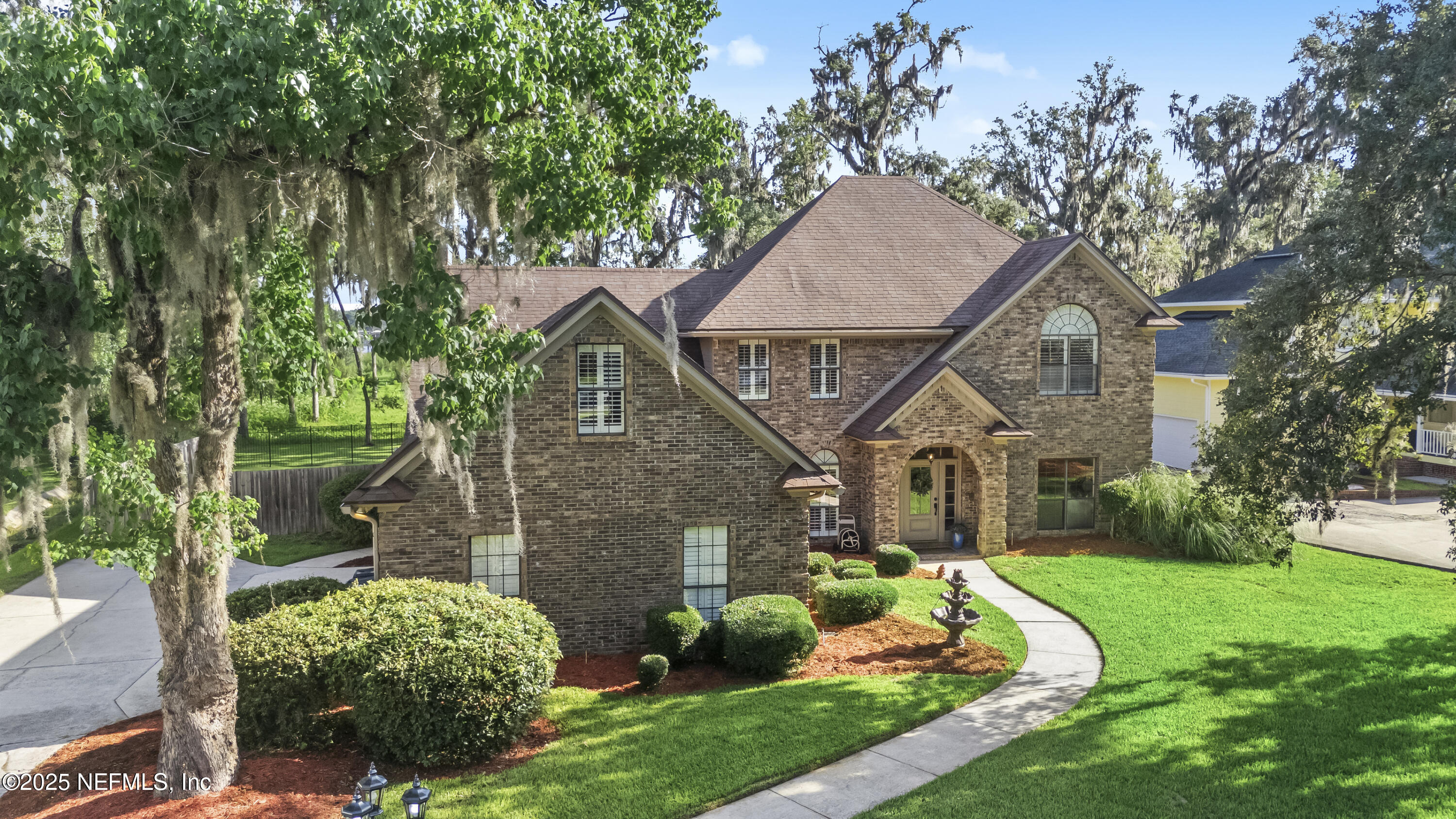 1798 LAKEDGE Drive