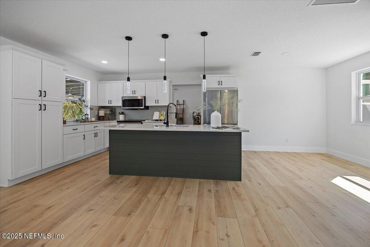 1435 FLANDERS Road