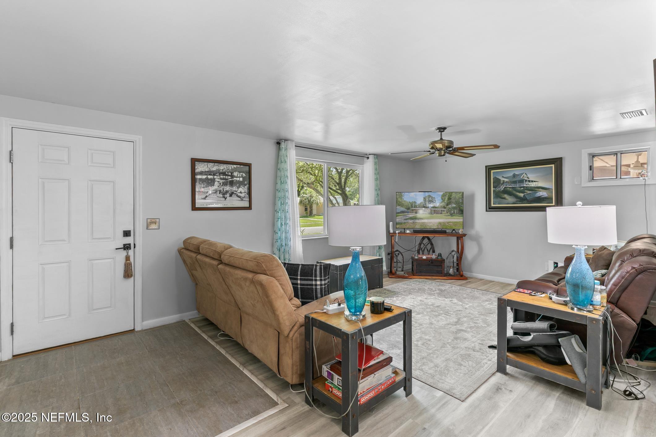 201 ESTANCIA Street