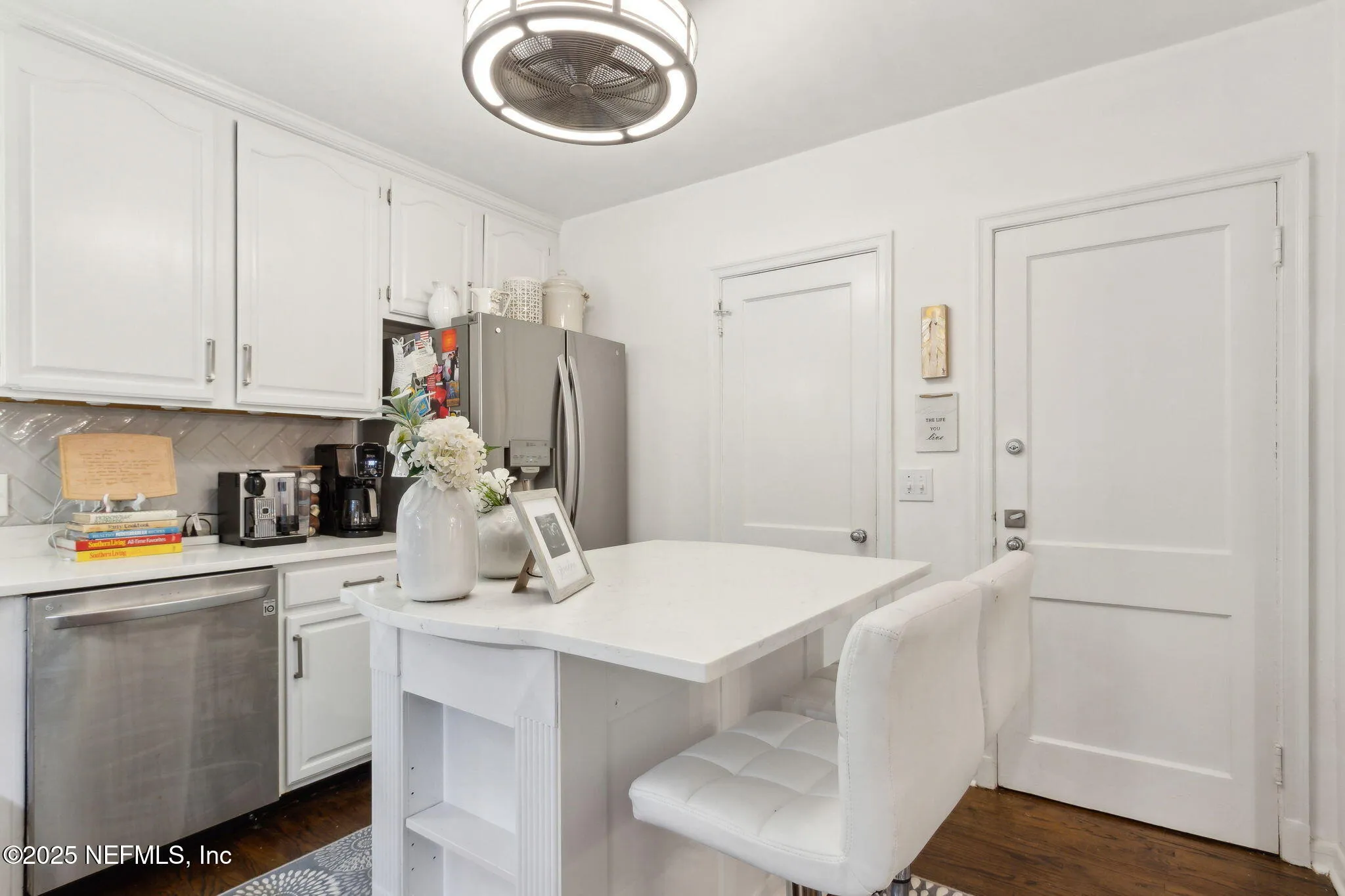 Jacksonville, Florida 32207, United States, 3 Bedrooms Bedrooms, ,3 BathroomsBathrooms,Residential,Pending,204945