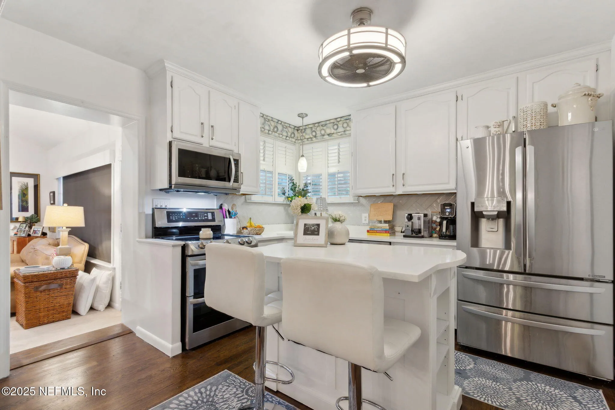 Jacksonville, Florida 32207, United States, 3 Bedrooms Bedrooms, ,3 BathroomsBathrooms,Residential,Pending,204945