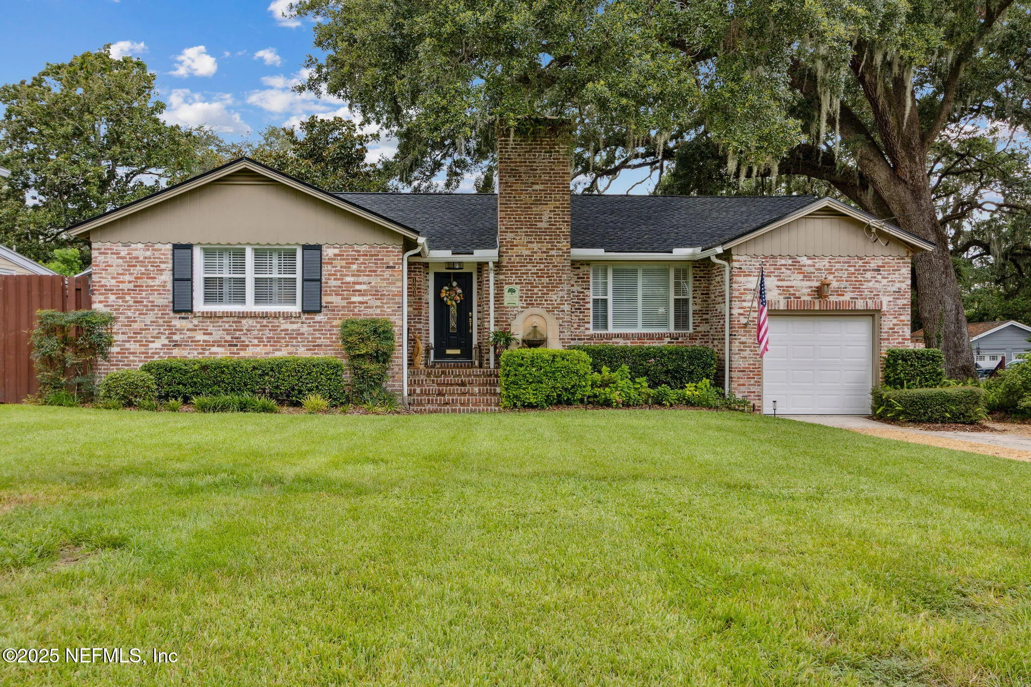 Jacksonville, Florida 32207, United States, 3 Bedrooms Bedrooms, ,3 BathroomsBathrooms,Residential,Pending,204945