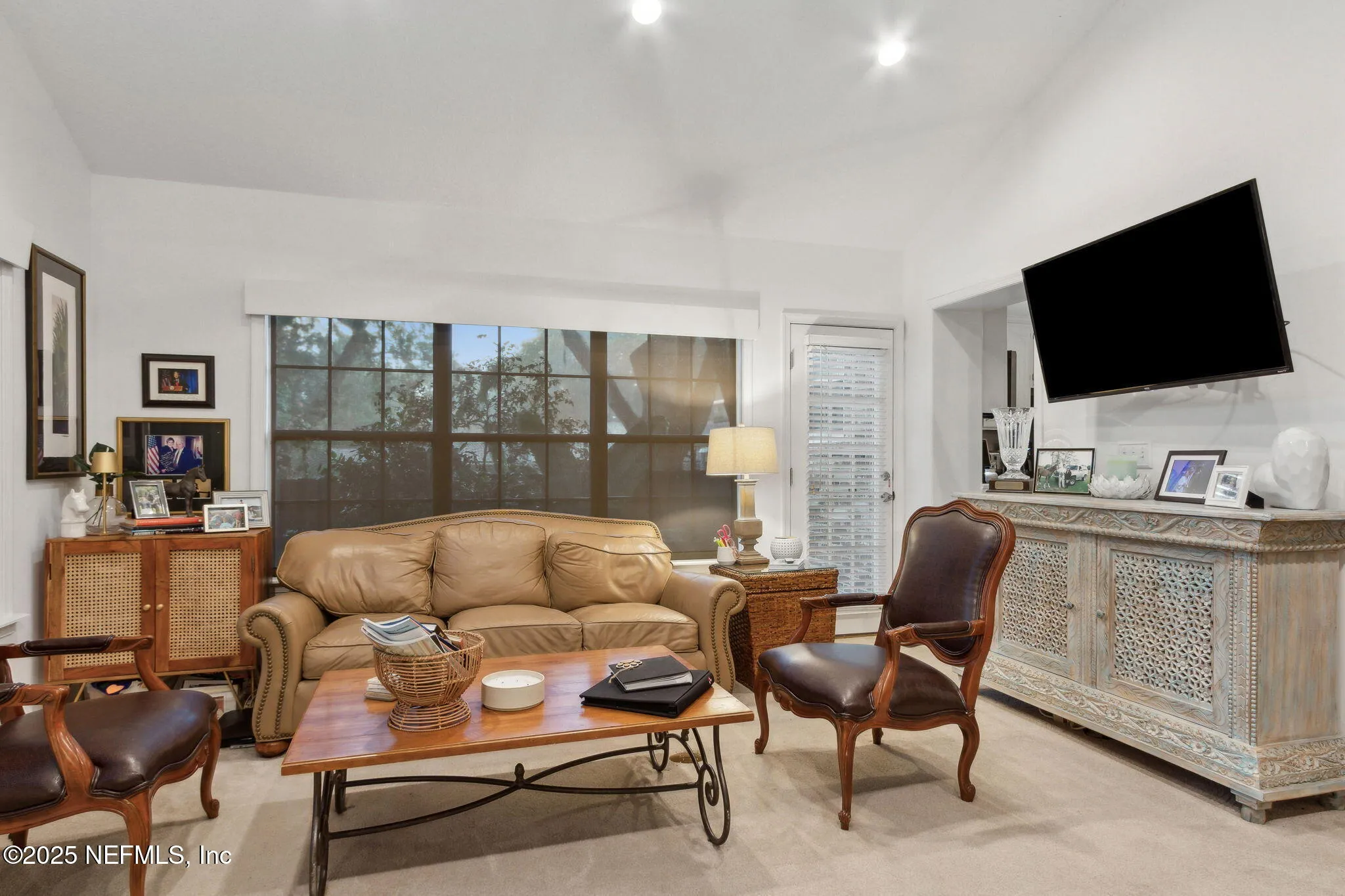 Jacksonville, Florida 32207, United States, 3 Bedrooms Bedrooms, ,3 BathroomsBathrooms,Residential,Pending,204945