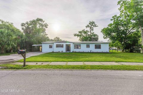 3747 COPPER Circle E Jacksonville FL 32207