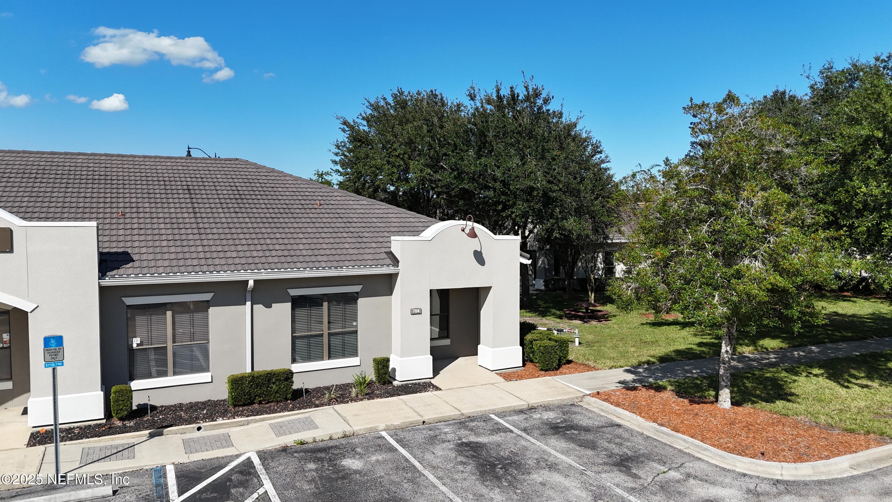 11512 LAKE MEAD Avenue 704