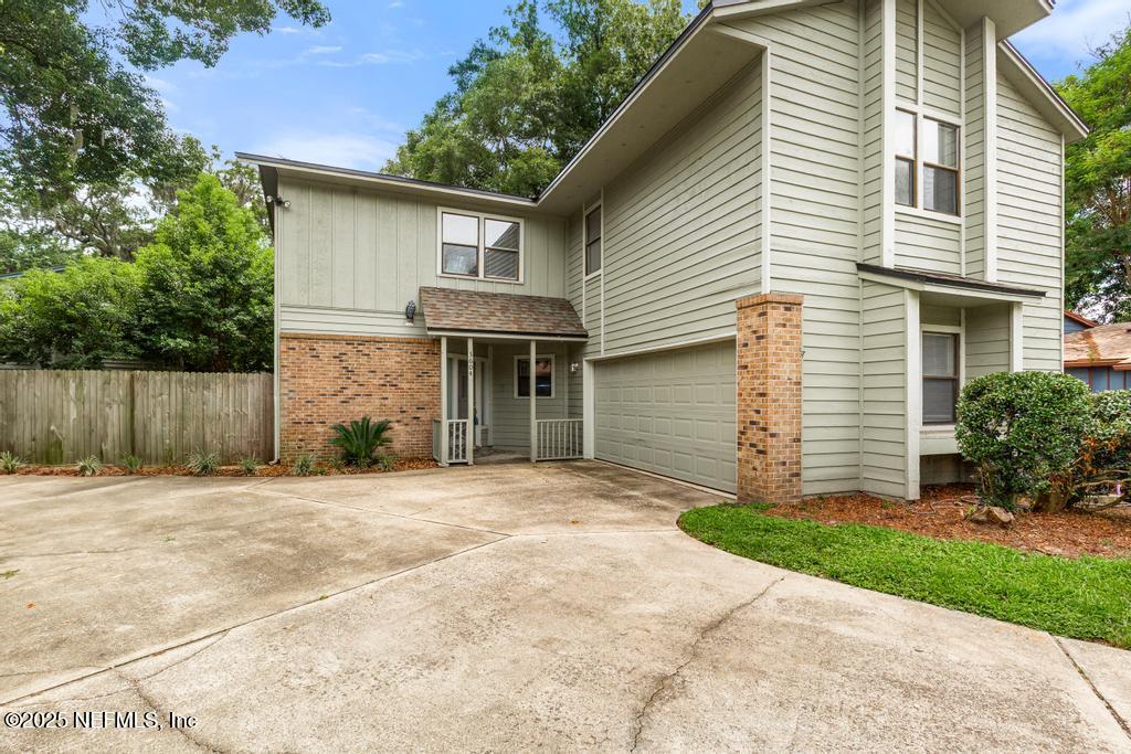 3604 HEATHWOOD Court