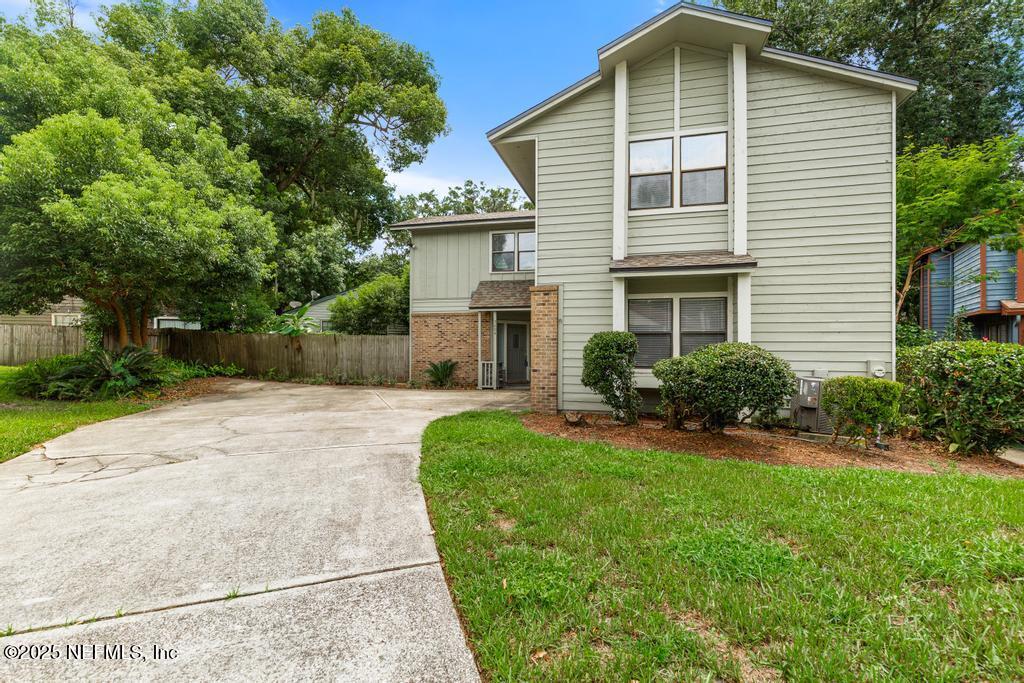 3604 HEATHWOOD Court