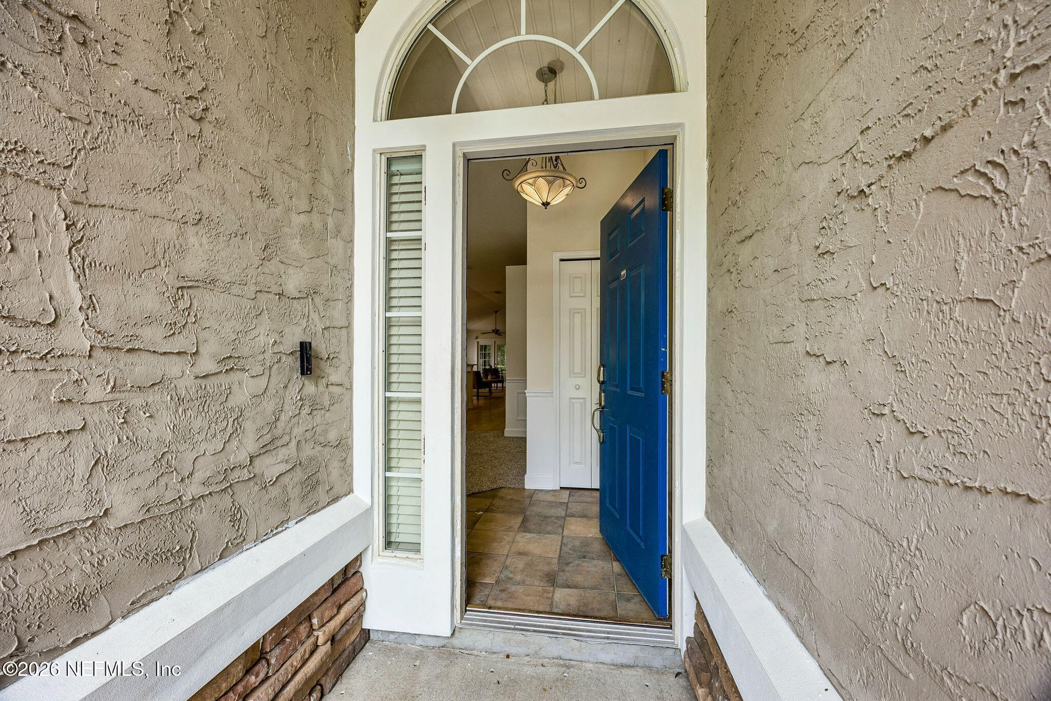 556 REDBERRY Lane