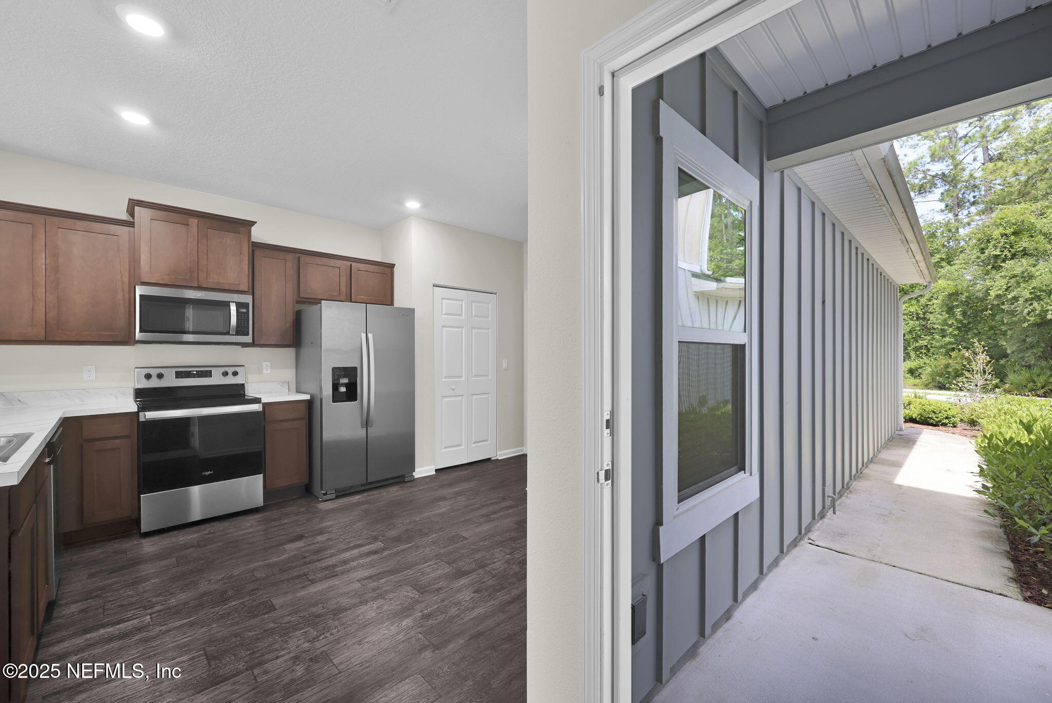 837 CAPITOL Parkway